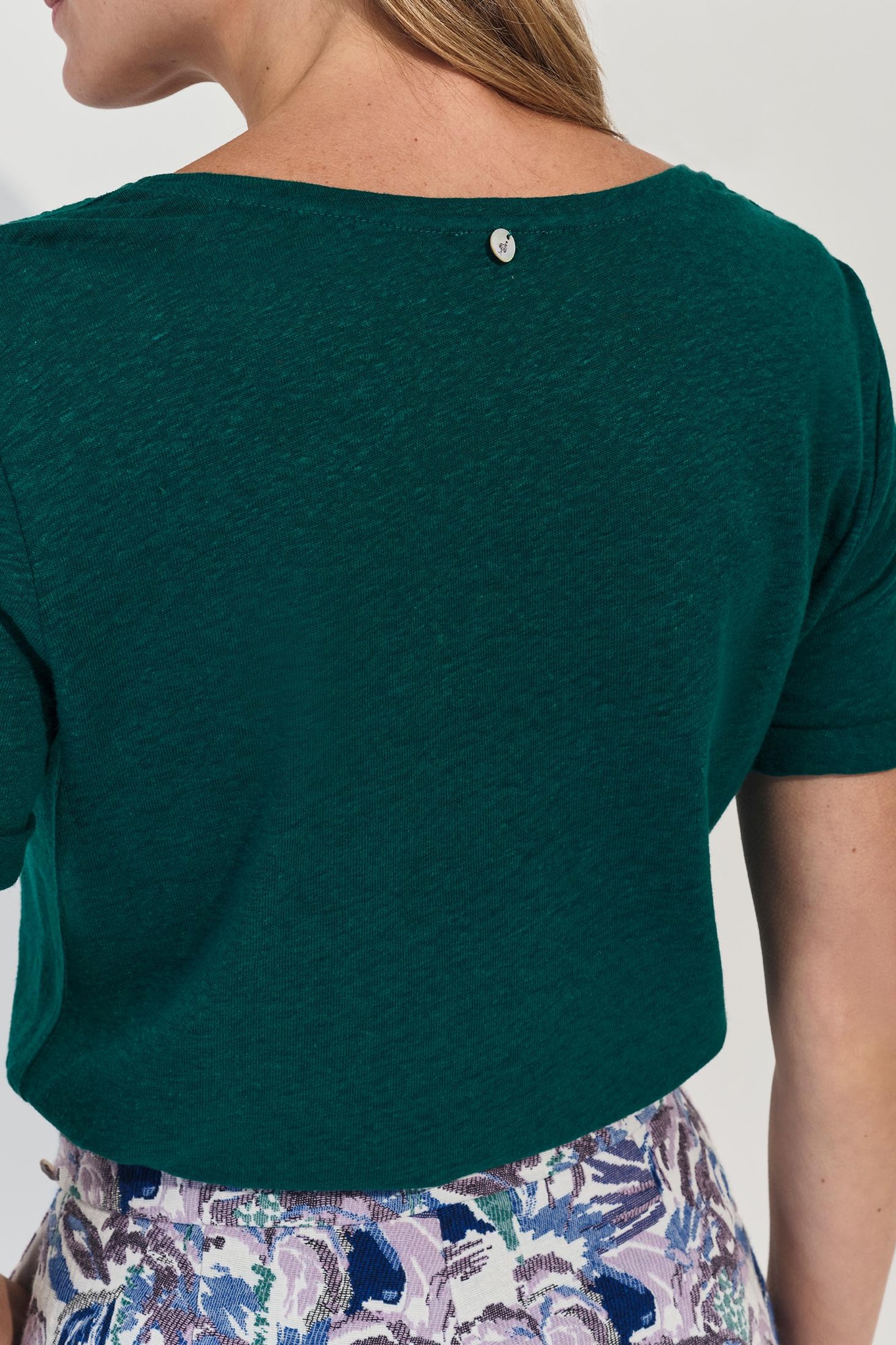 MARINGA - GREEN T-SHIRT WITH LACE DETAILS 5