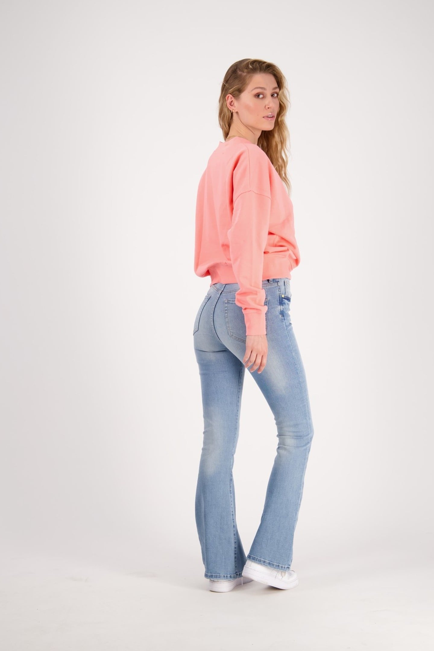 NOAH V-NECK PEACH PINK 4