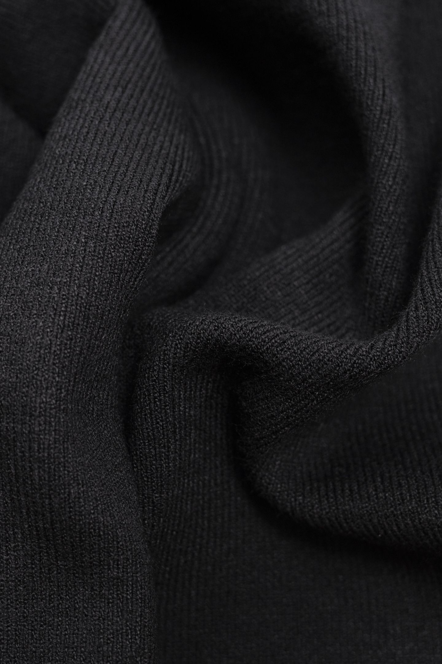 BLACK STRAIGHT KNIT SKIRT 6