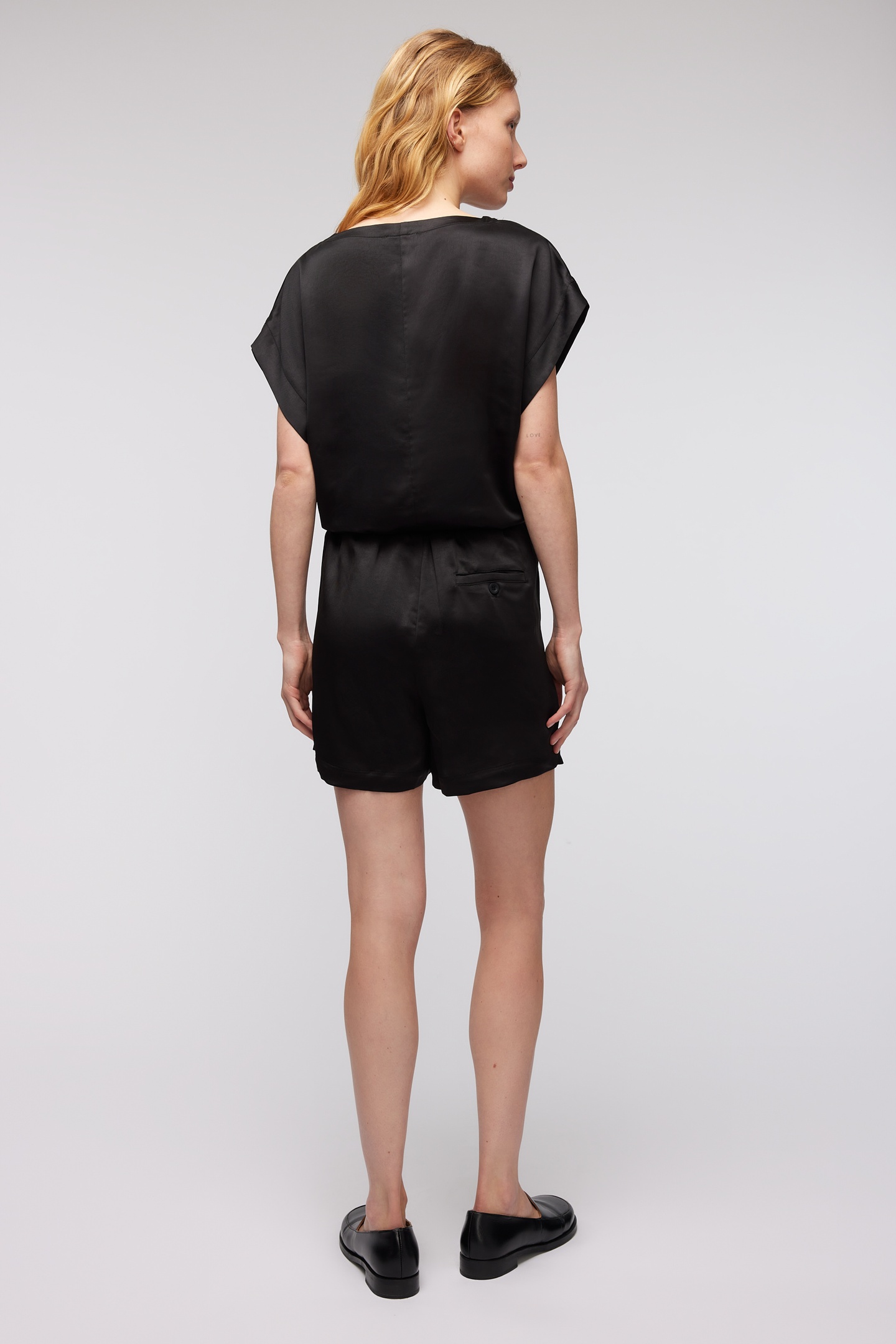 JULE SHORTS BLACK 3