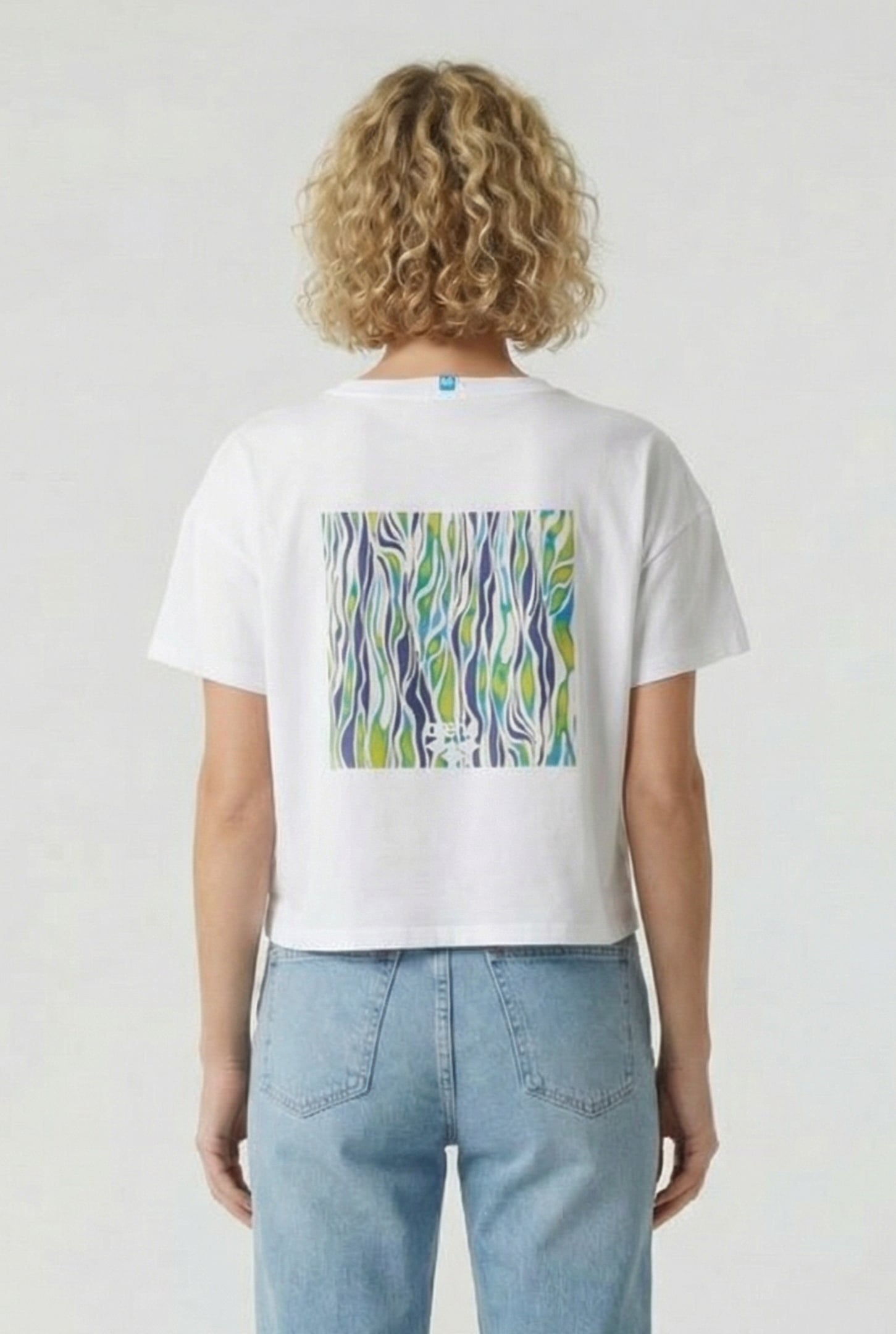 WOMEN'S ARENA CROP TEE PRINTED WHITE 2