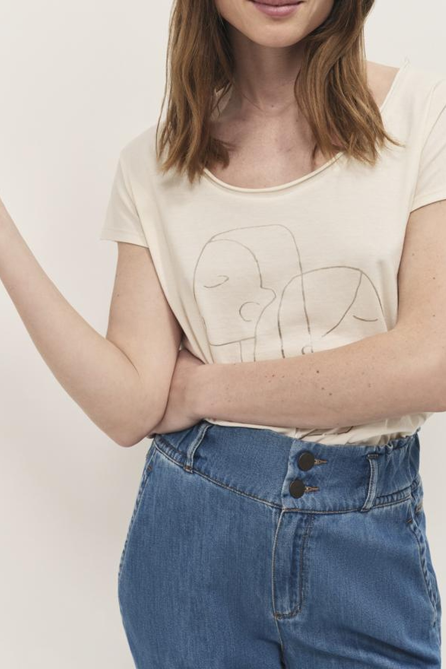 MALIA - ECRU VISUAL DANCERS COPPER FOIL T-SHIRT 2