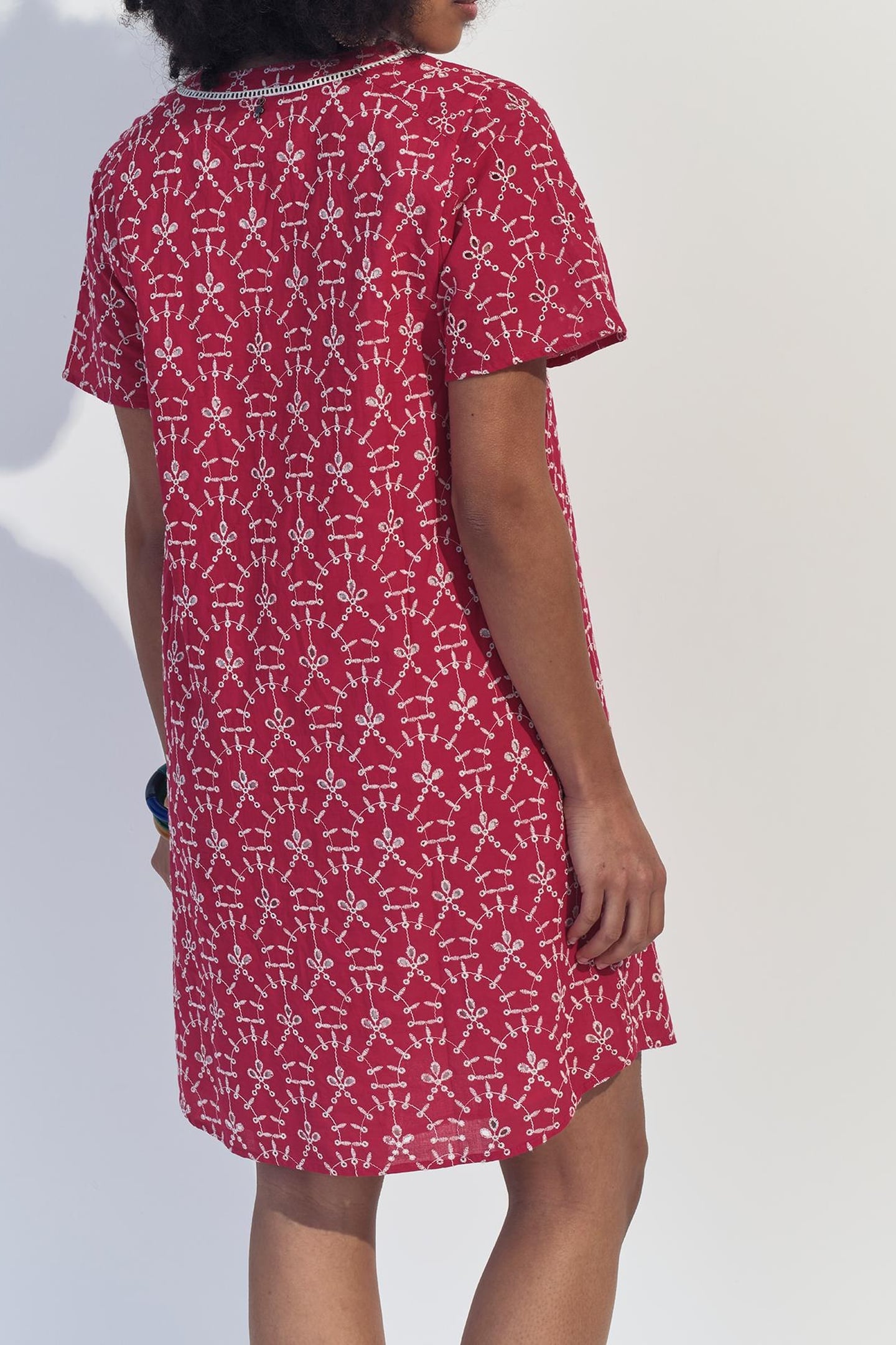 REKO - PINK DRESS WITH ALL-OVER EMBROIDERY 4