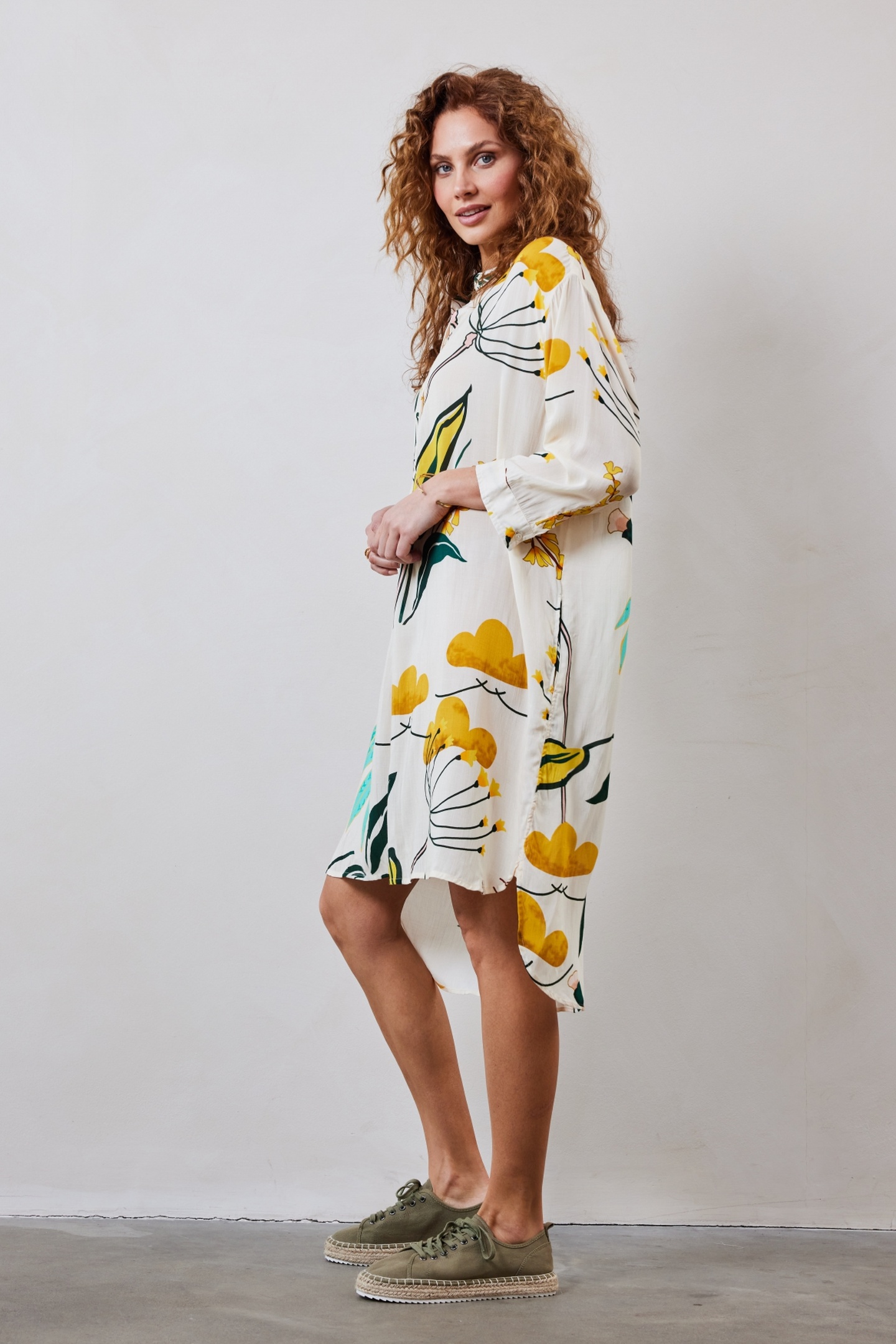 TUNIC DIARY IN OFFWHITE WITH SUNSHINE PRINT. 3