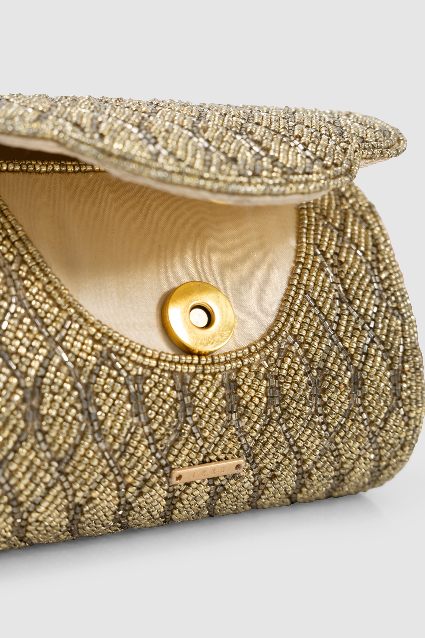 PEARL-EMBROIDERED GOLD HANDBAG 6