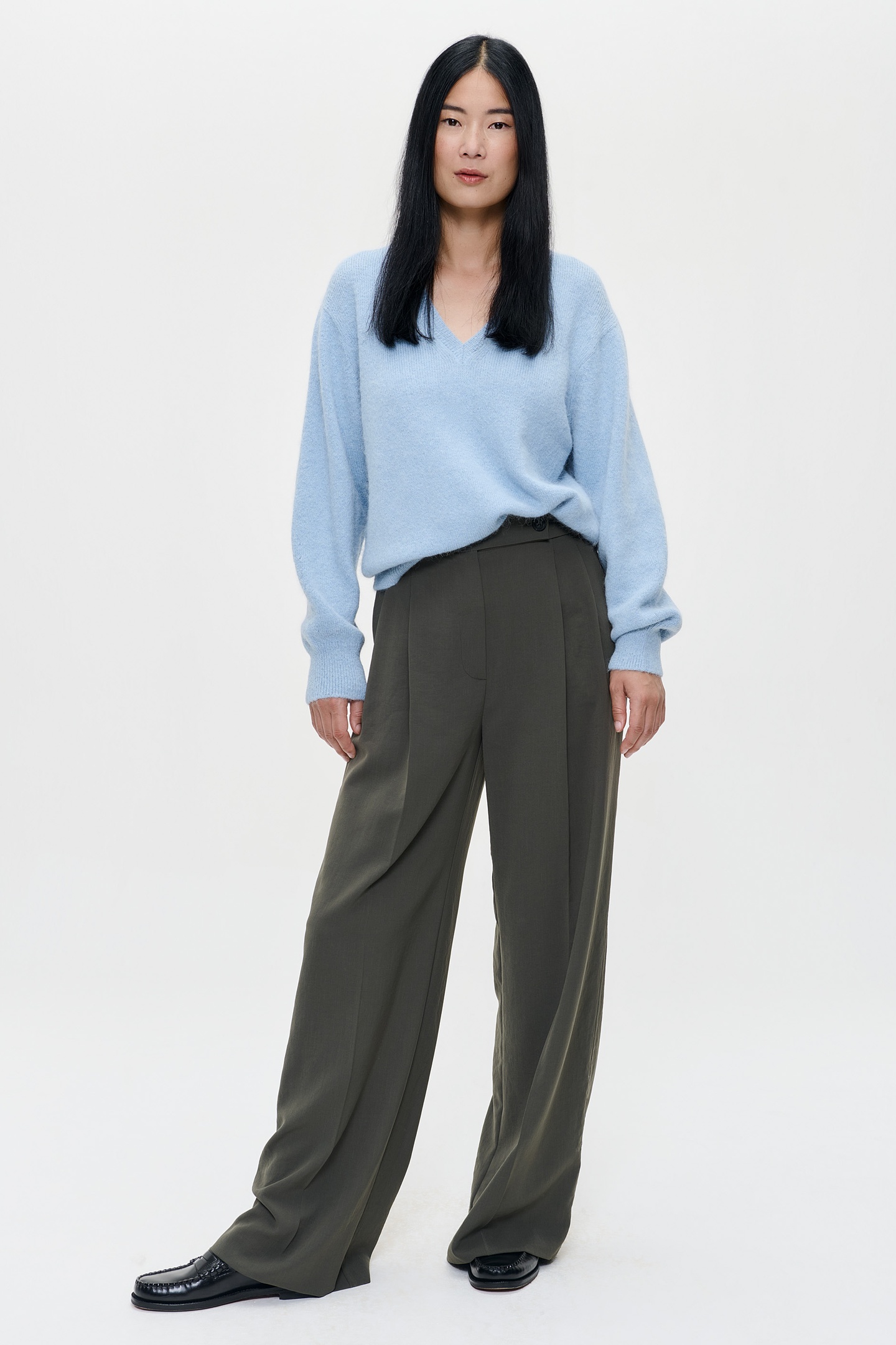 ALPACA RELAXED V-NECK PULLOVER BLUE HAZE 1