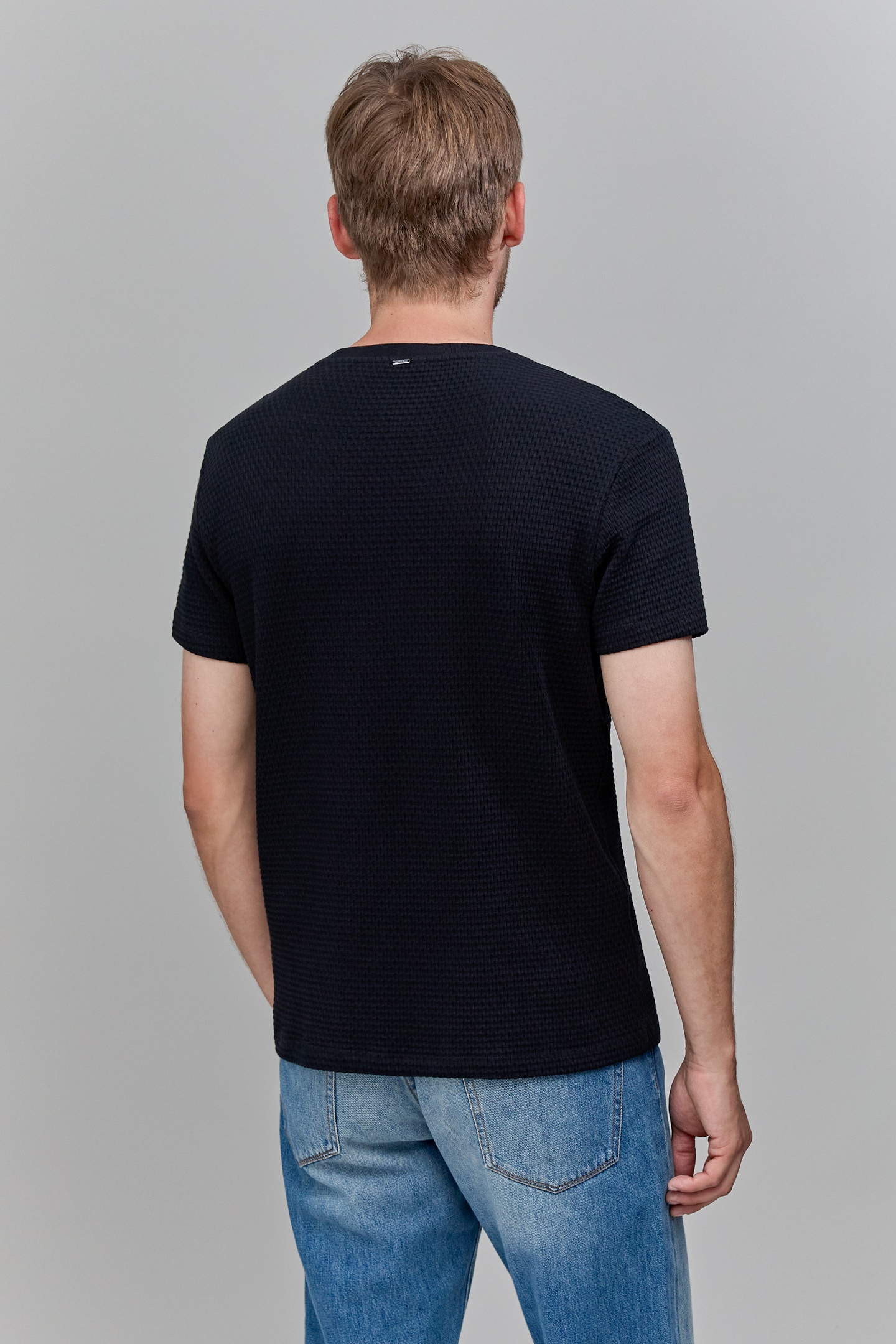 BLACK ORGANIC COTTON DECORATIVE JACQUARD T-SHIRT 3