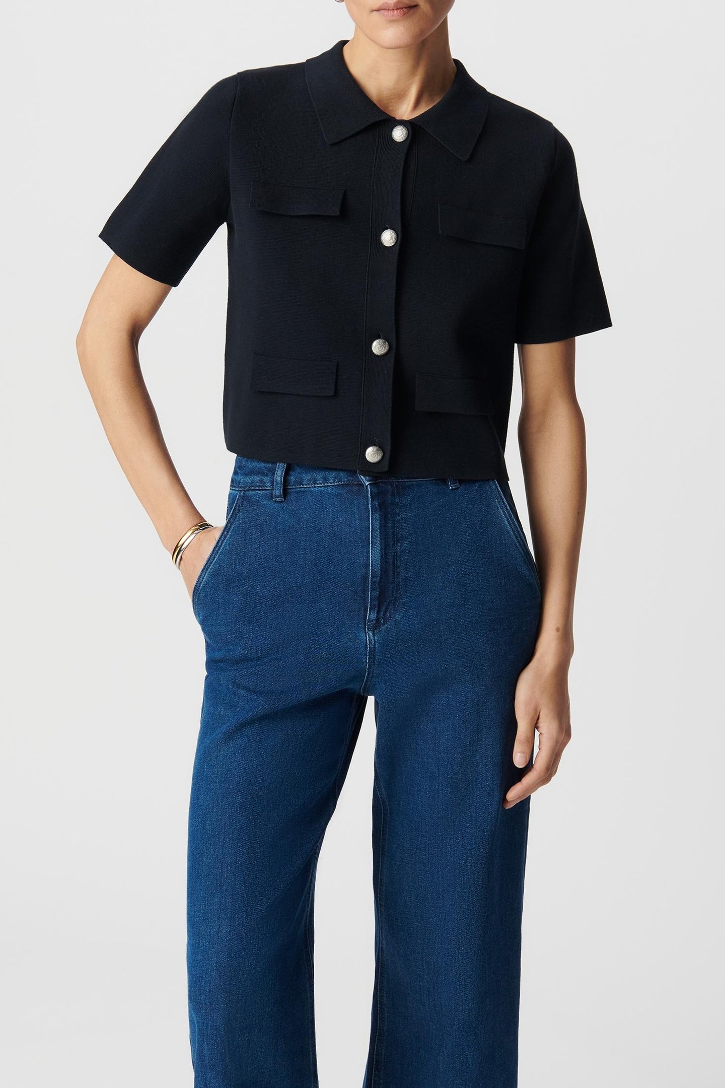 SHORT NAVY KNITTED CARDIGAN WITH ENGRAVED BUTTONS 2