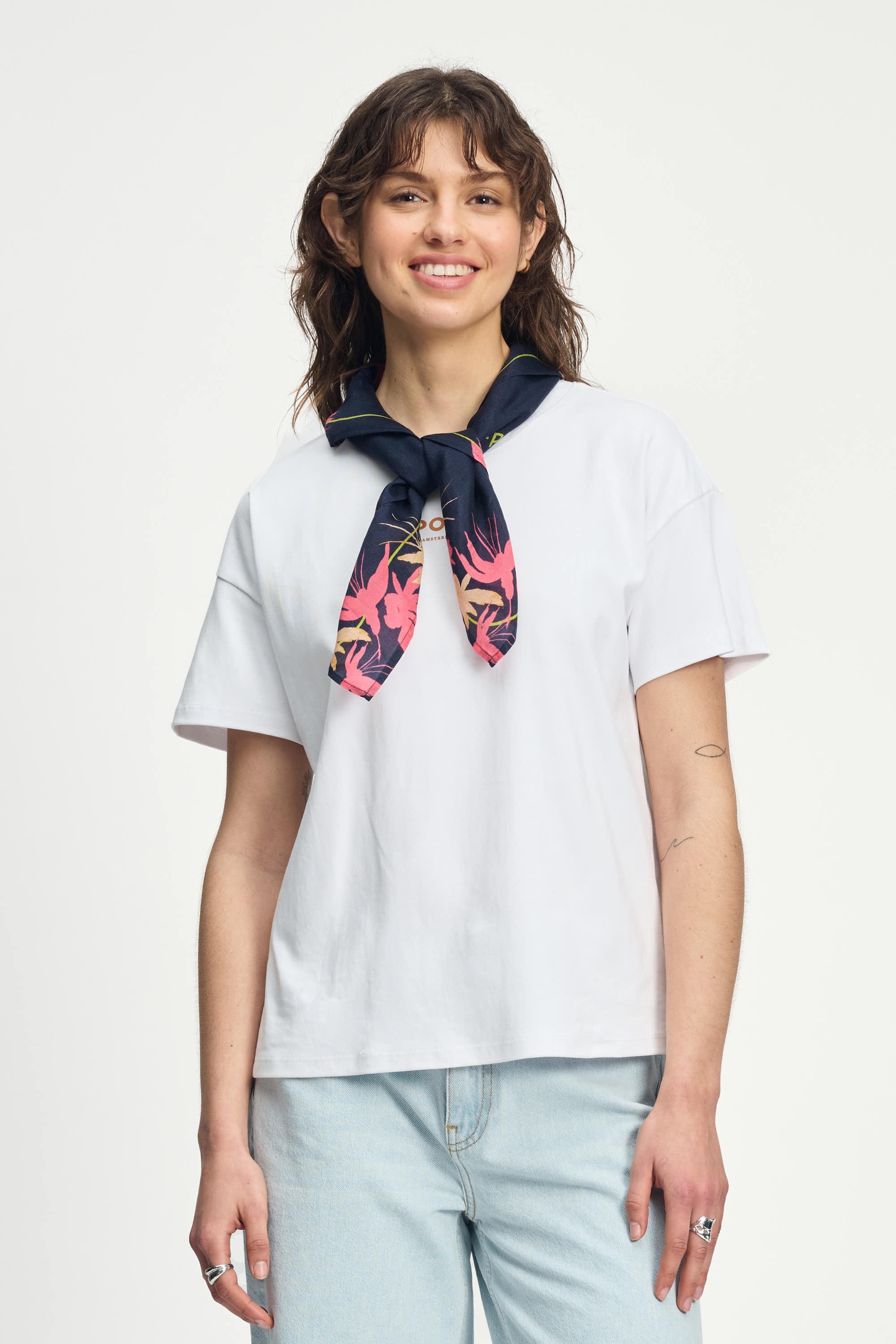 SHAWL - DEEP BLUE FLOWERS 1