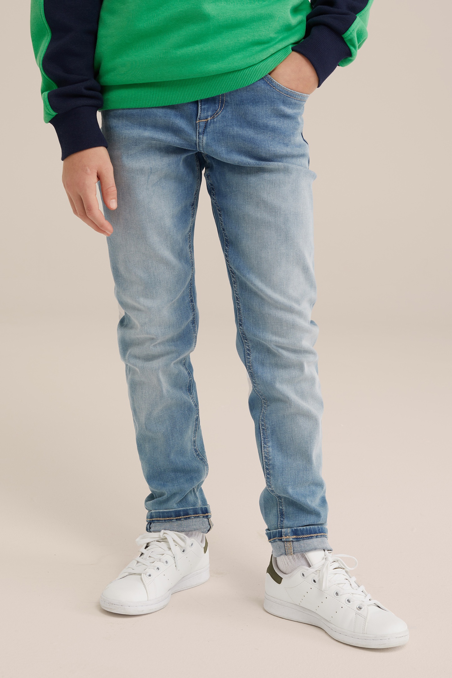 5-POCKET MID WAIST LIGHT BLUE 2