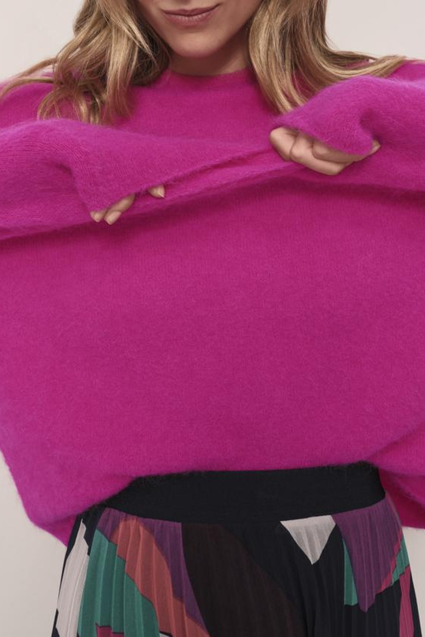 THELMA - FUCHSIA FLUFFY KNIT SWEATER 3