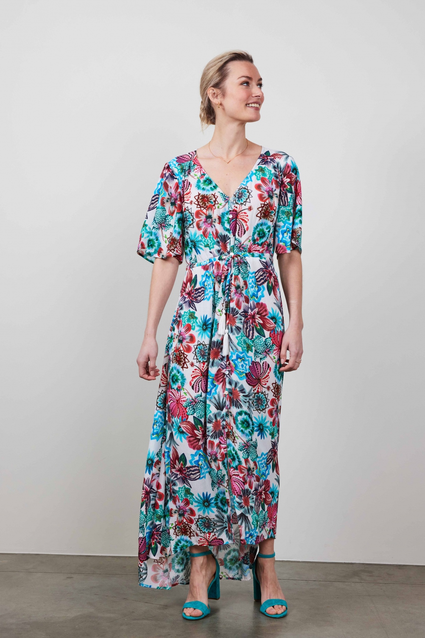 DRESS JAZZY IN OFFWHITE WITH FLORAL MEDLEY 4