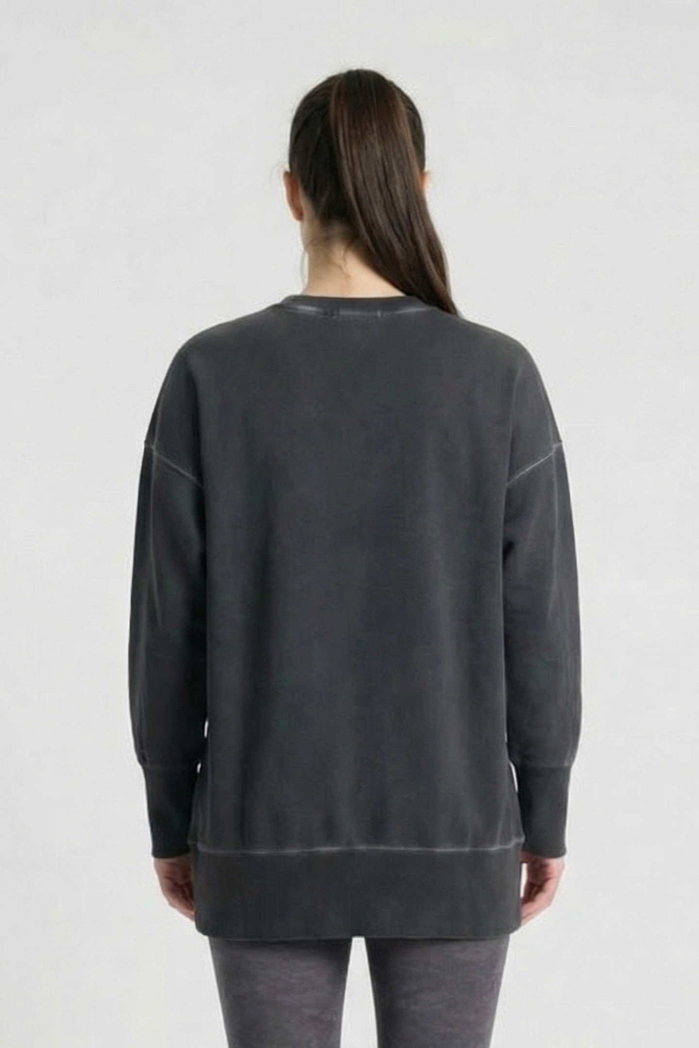 WOMEN'S ARENA ICONS OVERSIZE CREW DELAVE BLACK WHITE 2