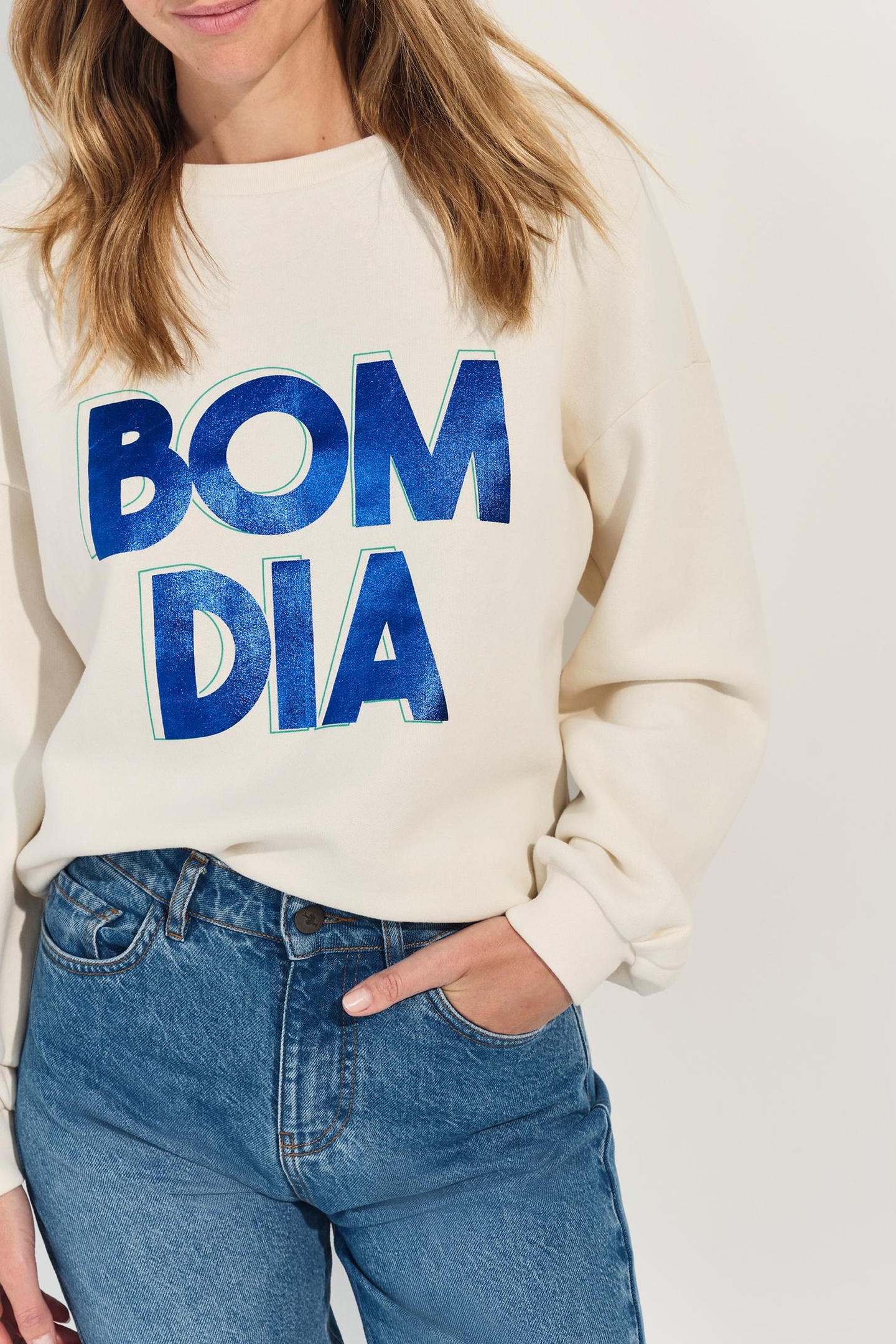 MIDI - WHITE METALLIC MESSAGE SWEATSHIRT 2