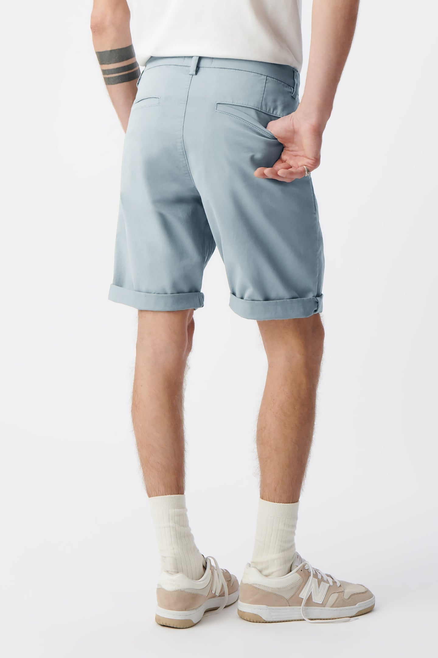 HORIZON TAPERED CHINO BERMUDAS 3