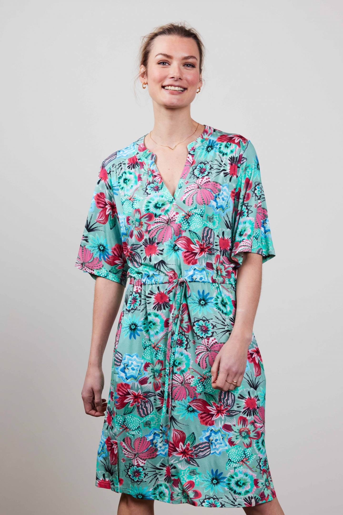 DRESS BAILY IN GRANITE GREEN WITH FLORAL MEDLEY 2