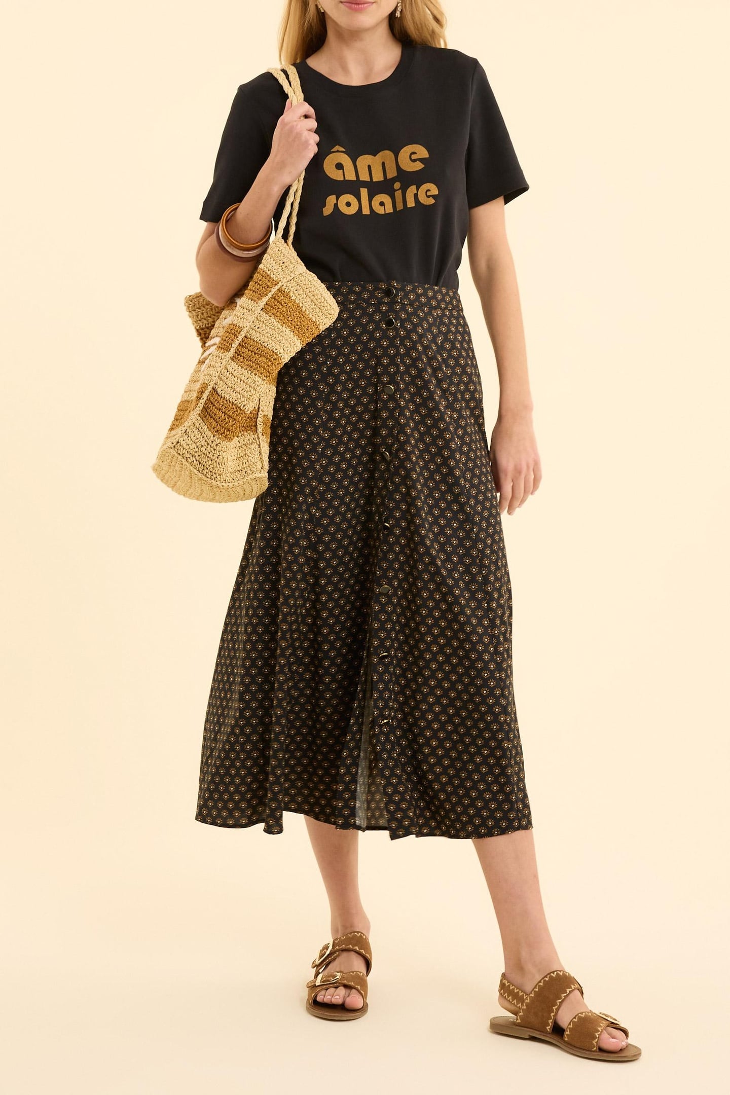 SHORT-SLEEVED BLACK T-SHIRT WITH CAMEL MESSAGE BLACK 2