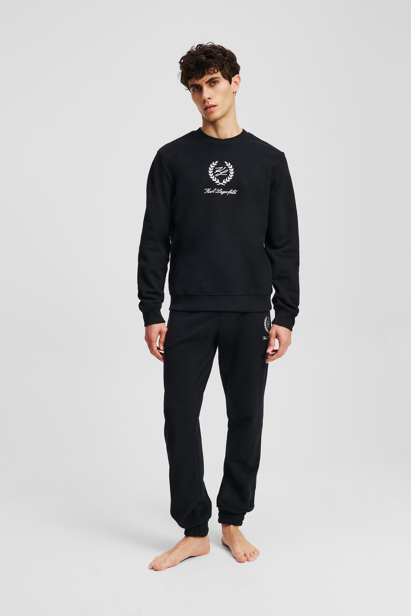 BLACK HOTEL KARL CREST SWEATSHIRT 2