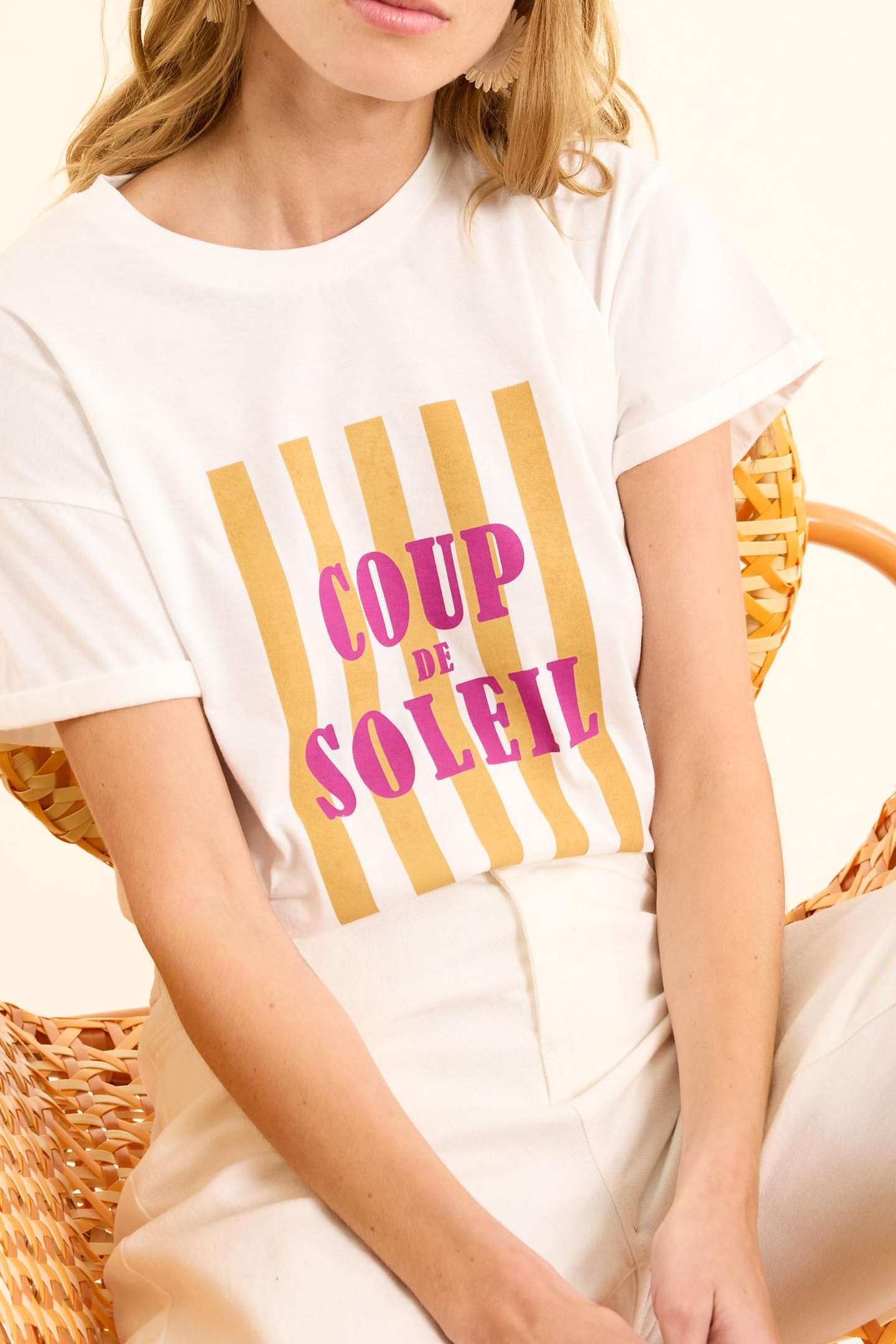 WHITE T-SHIRT WITH MESSAGE ON STRIPES SUNBURN 5