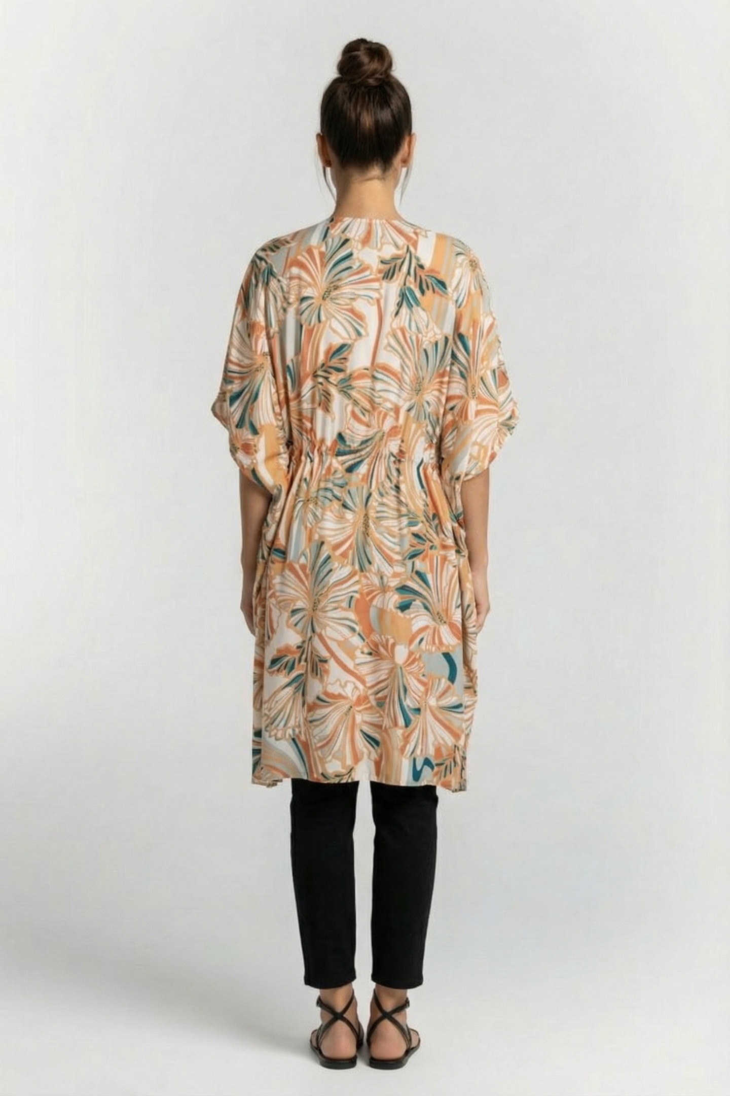 KAFTAN YASSINA IN OFFWHITE WITH MARITIMO PRINT 2