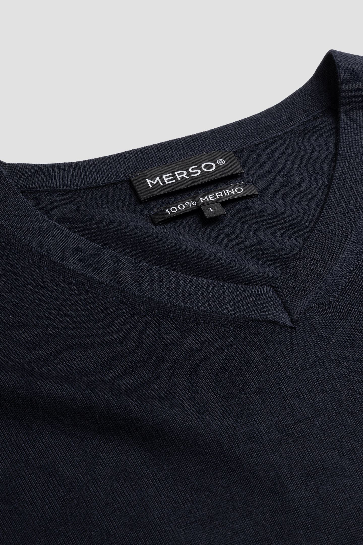 V-NECK 100% MERINO NAVY BLUE 4