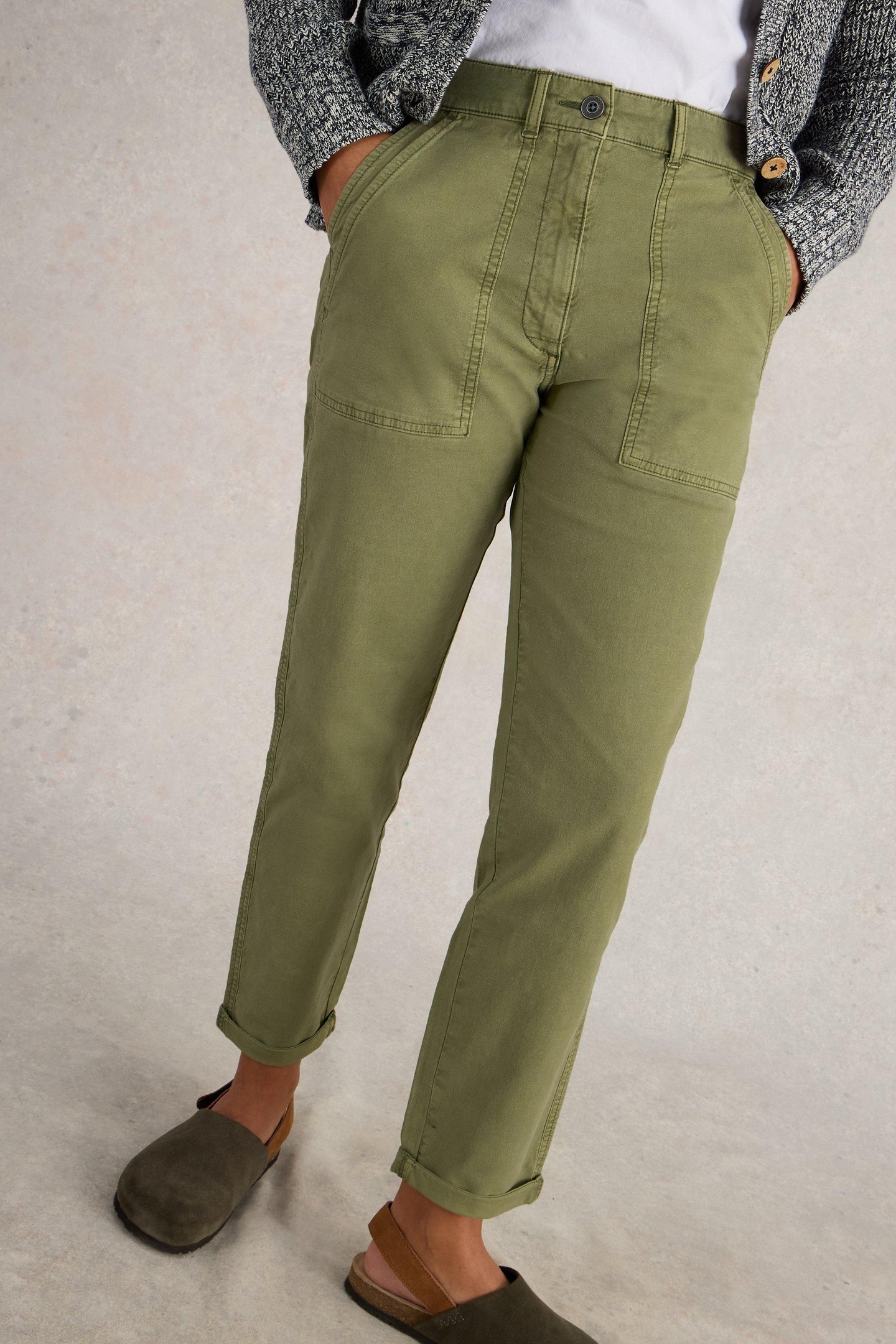 TWISTER CHINO TROUSER KHAKI GREEN 1