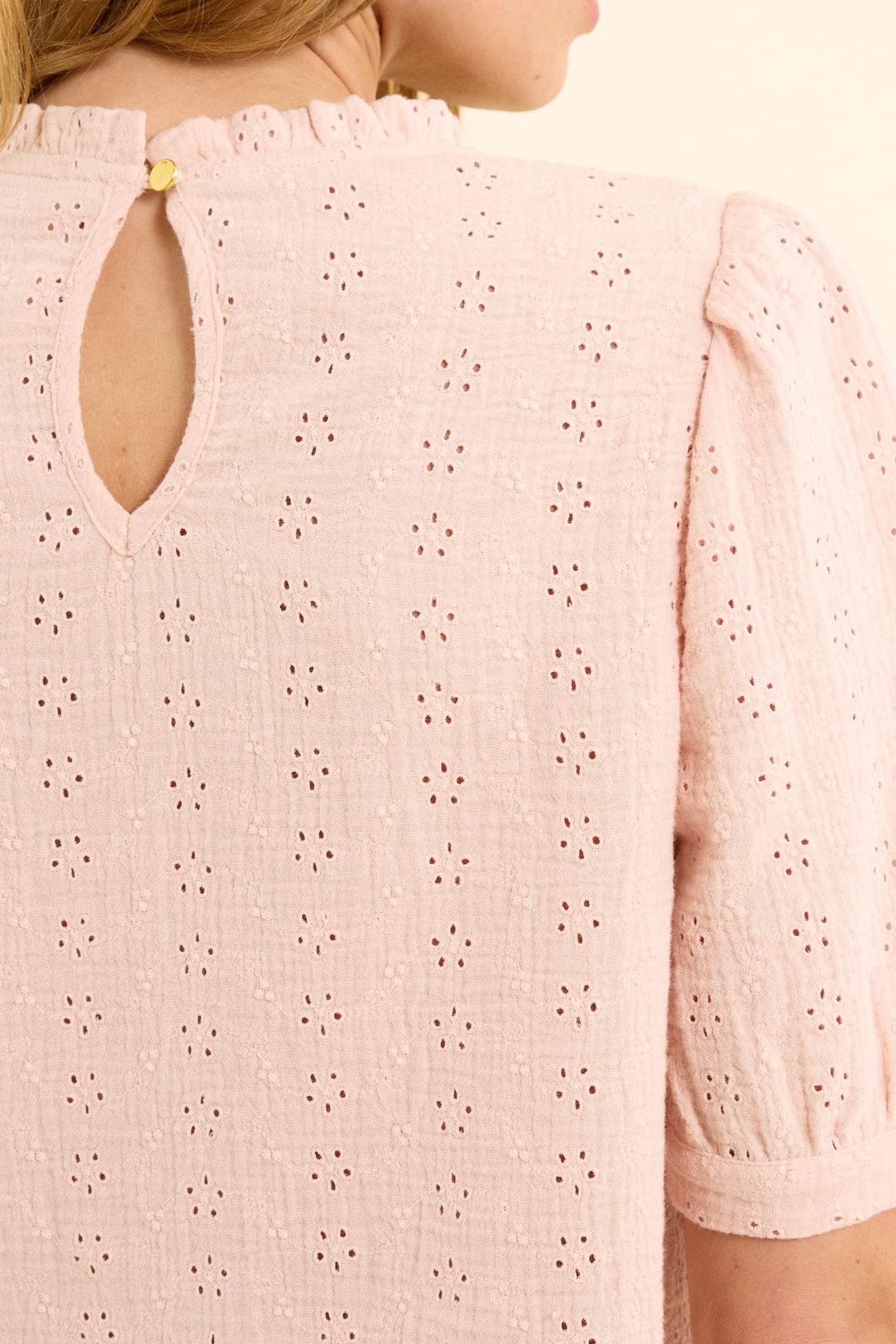 PINK TOP WITH BRODERIE ANGLAISE AND LACE PINK 6