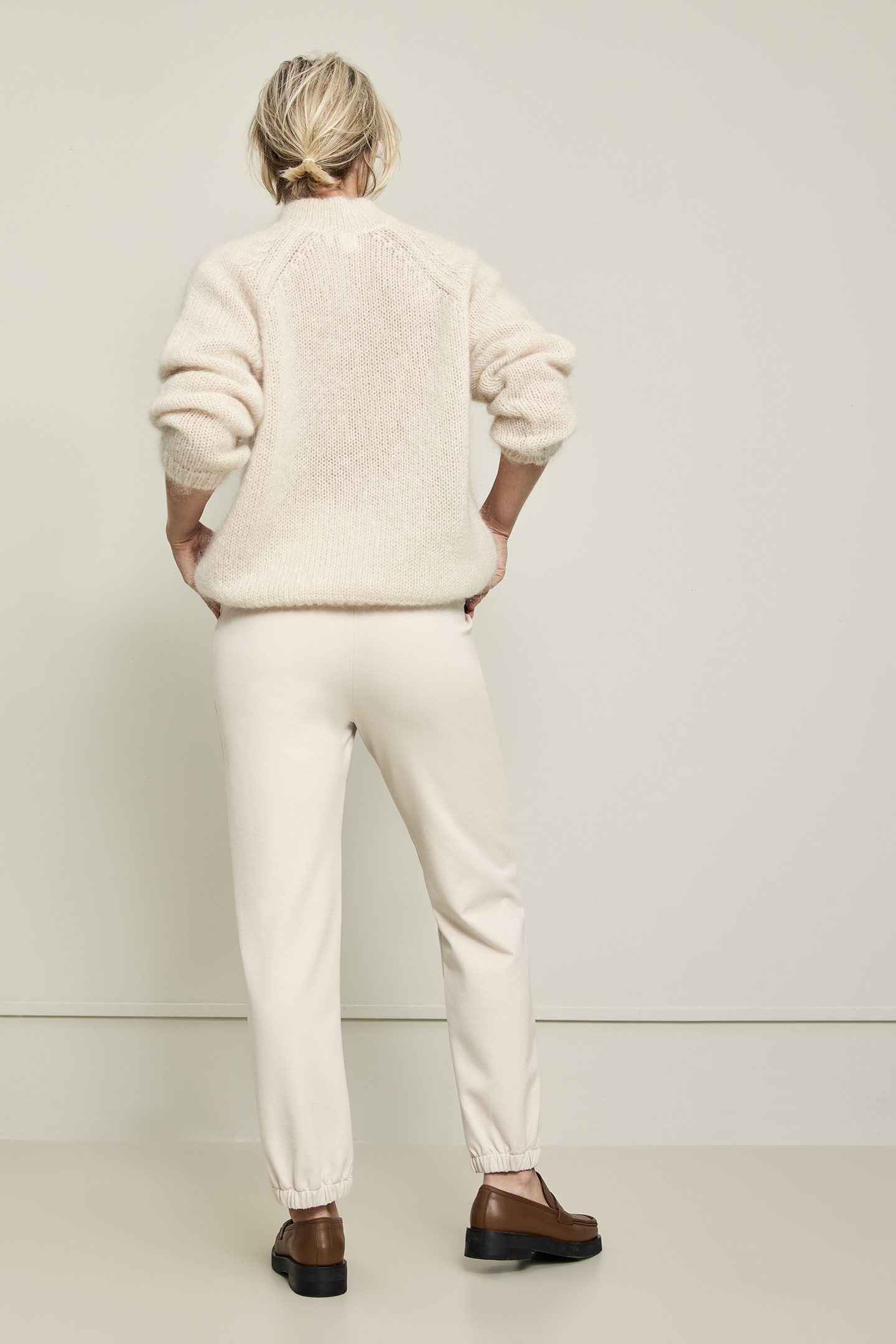 HEBE PANTS BUTTERMILK 3