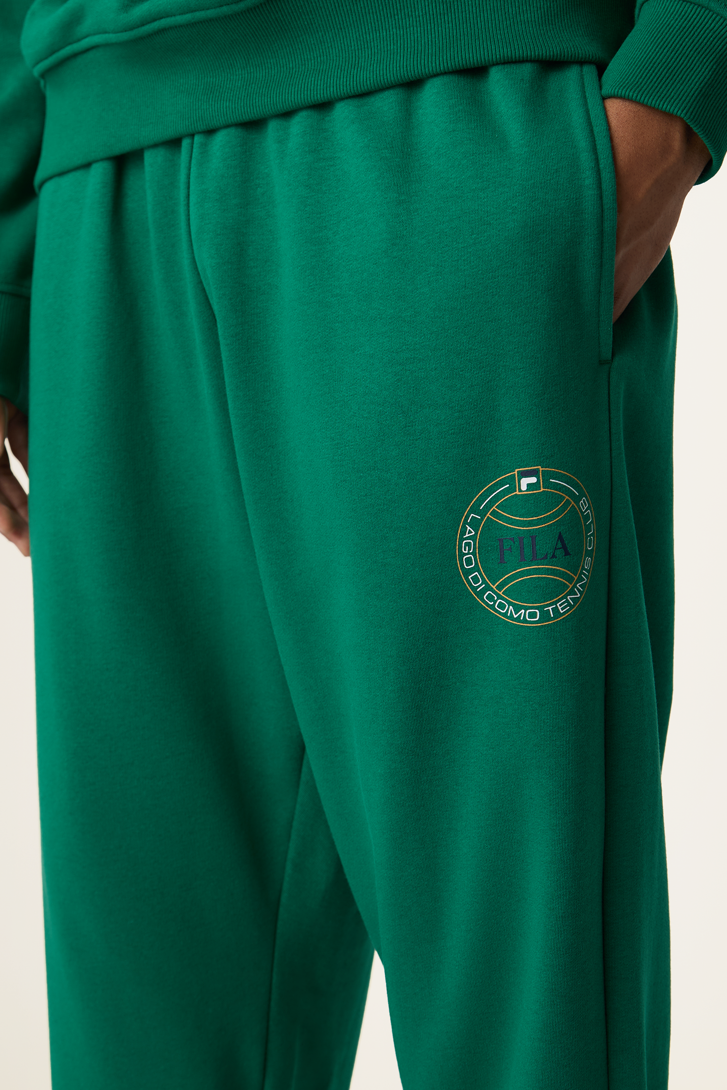 PARELLA RELAXED GRAPHIC SWEATPANTS GREEN JACKET 6