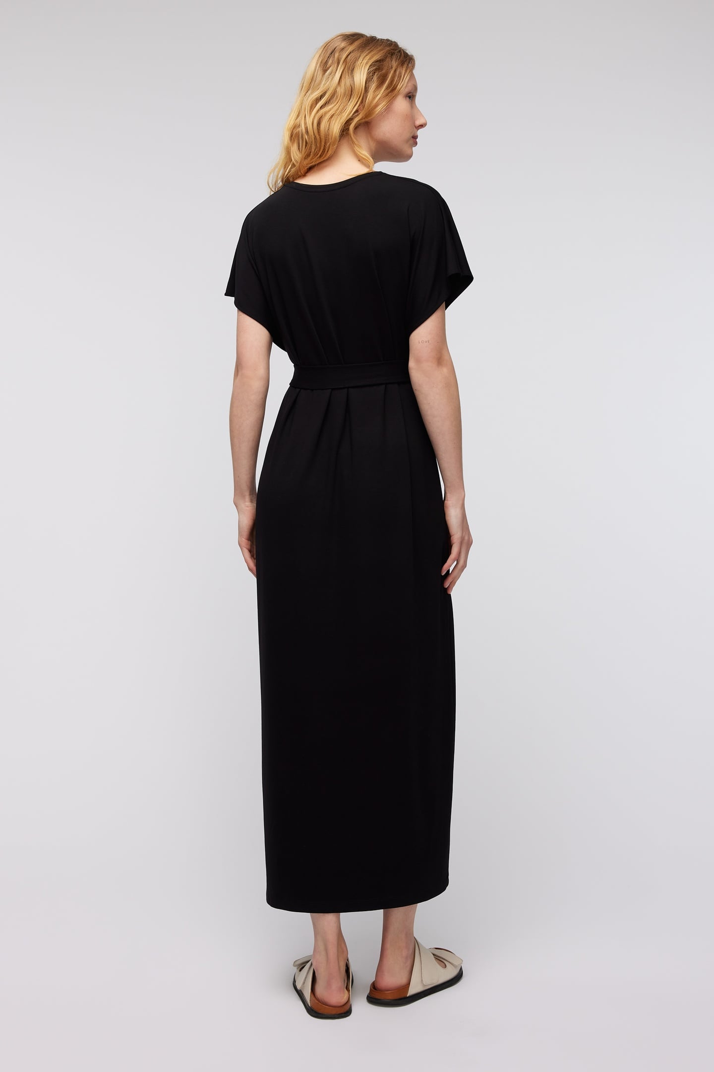 MAAN DRESS BLACK 5