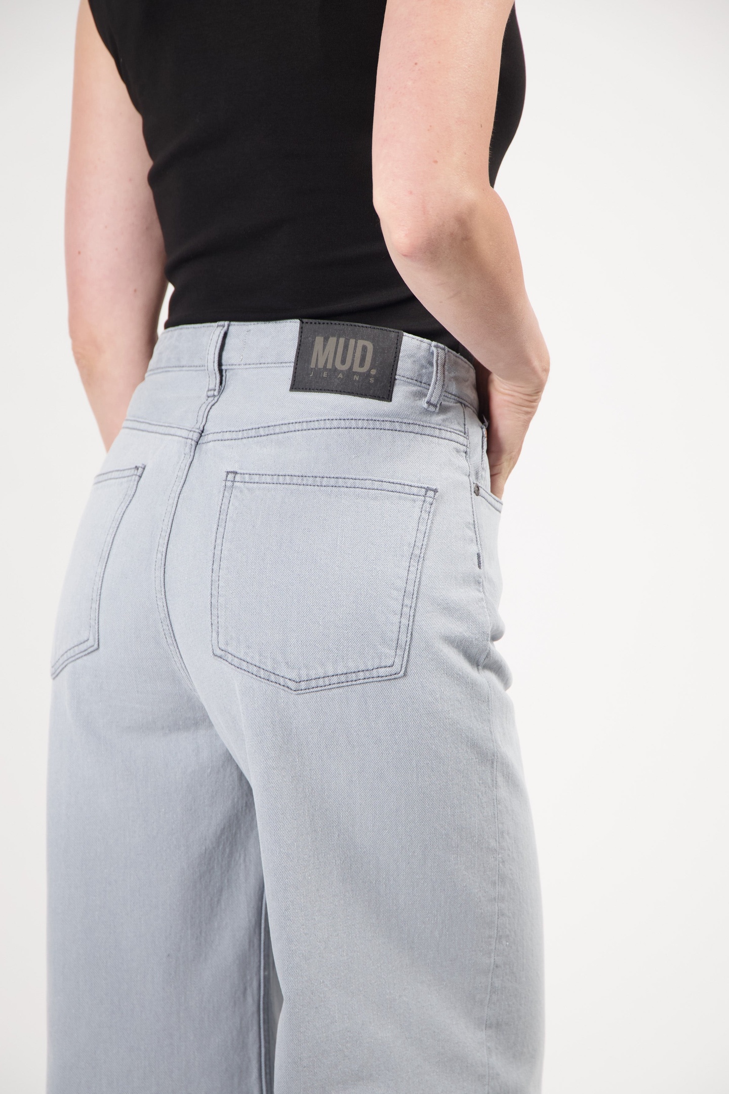 SARA HIGH LOOSE LIGHT GREY 5