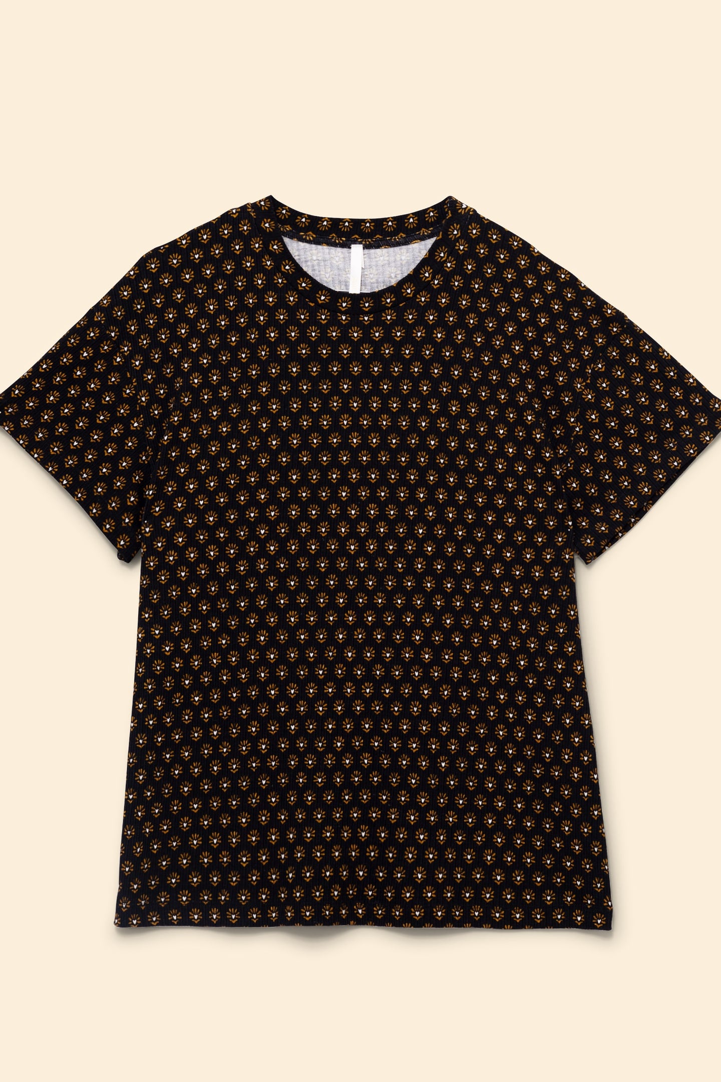 BLACK FLORAL HEART T-SHIRT BLACK 3