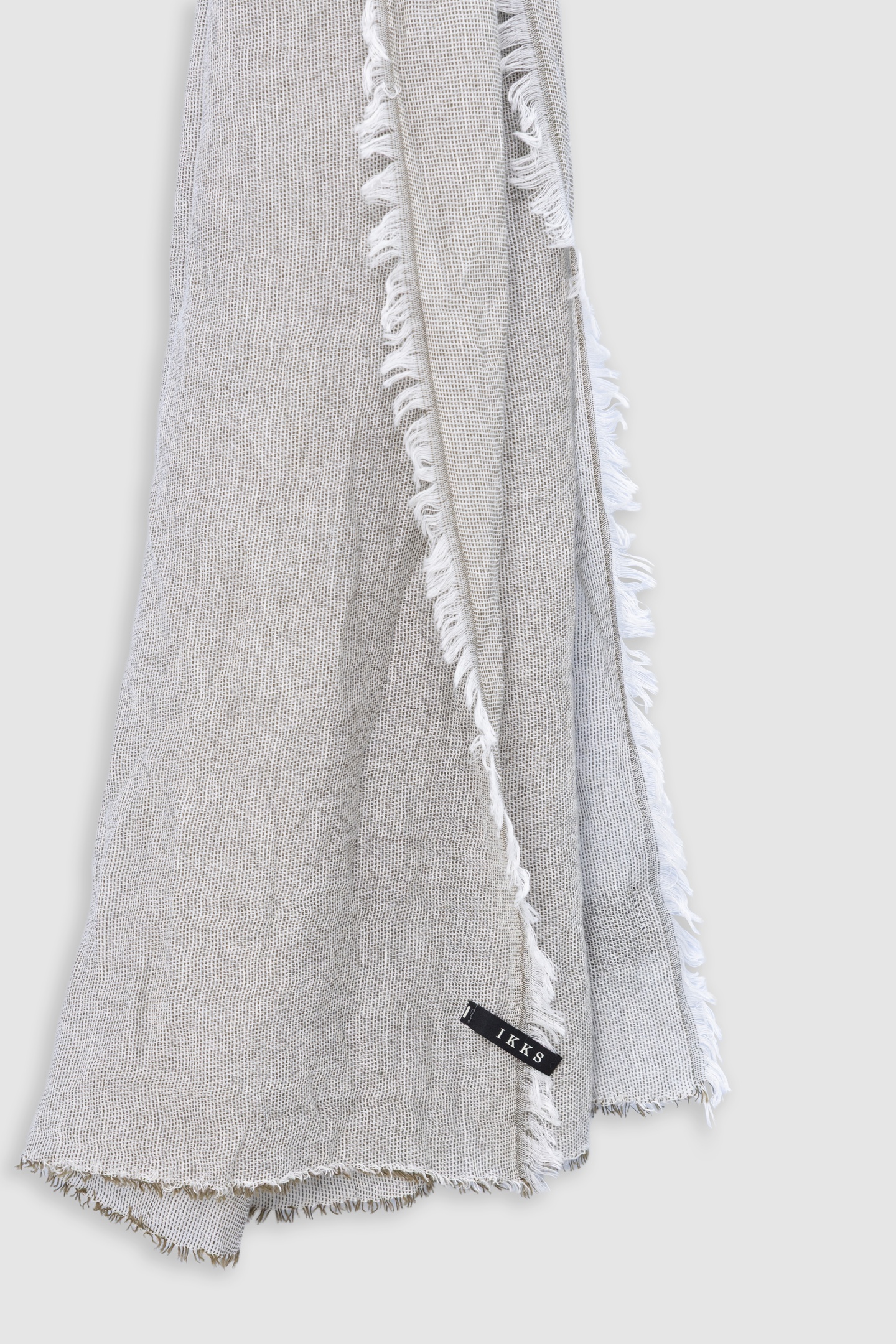 KHAKI SEMI-PLAIN SCARF WITH FRINGED EDGES 2