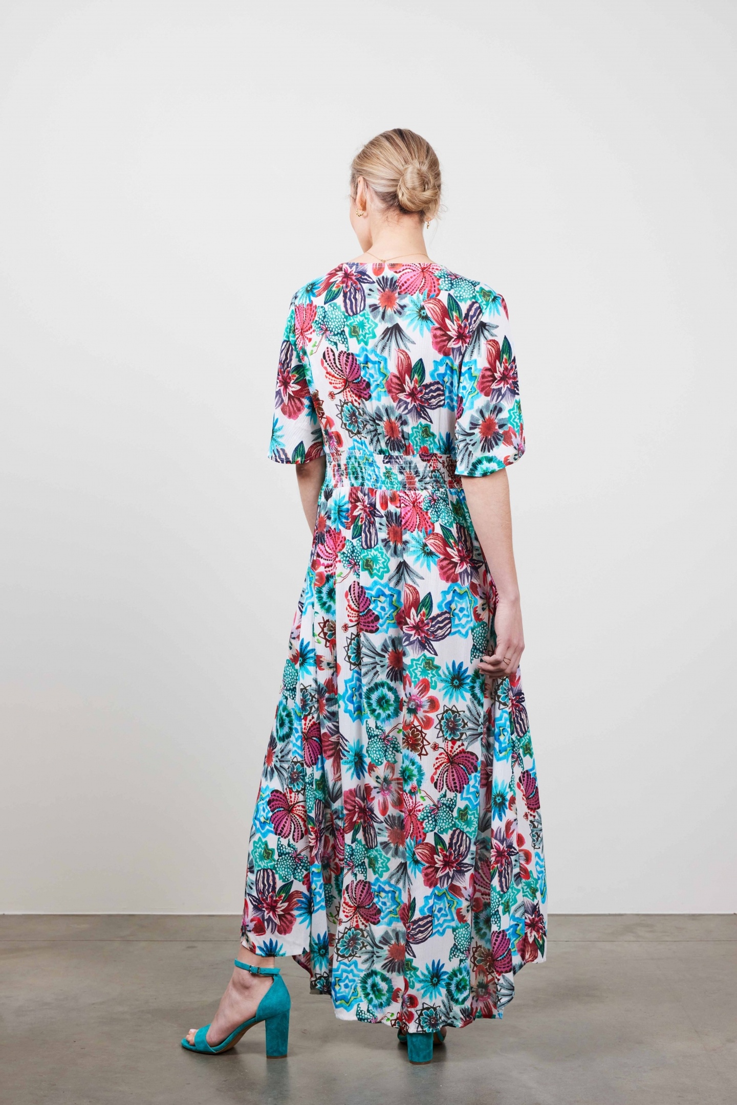 DRESS JAZZY IN OFFWHITE WITH FLORAL MEDLEY 5