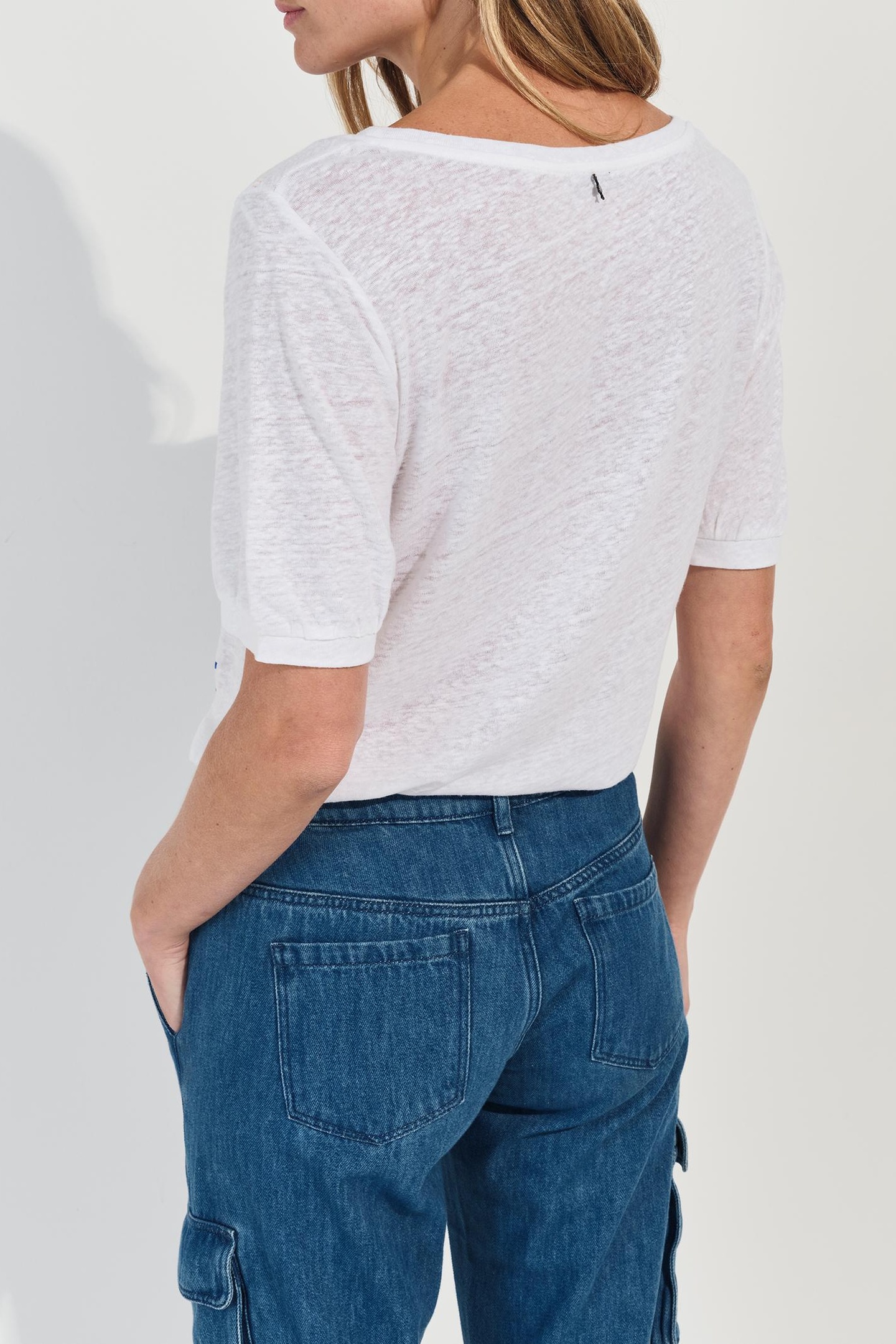 MALONE - WHITE LINEN KNIT T-SHIRT VISUAL PENCILED DANCER 4