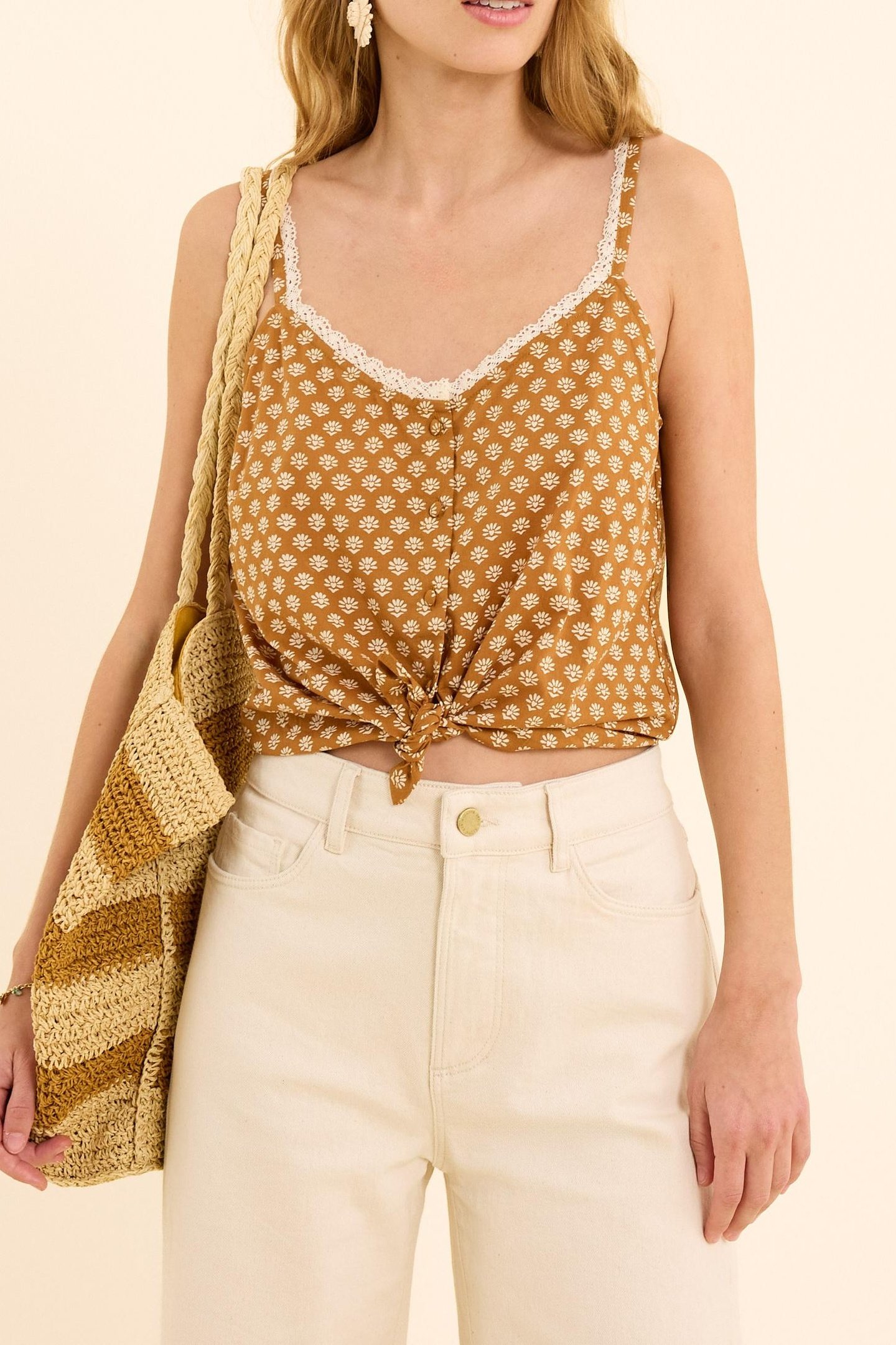CAMEL FLORAL HEART TOP OCHRE 1