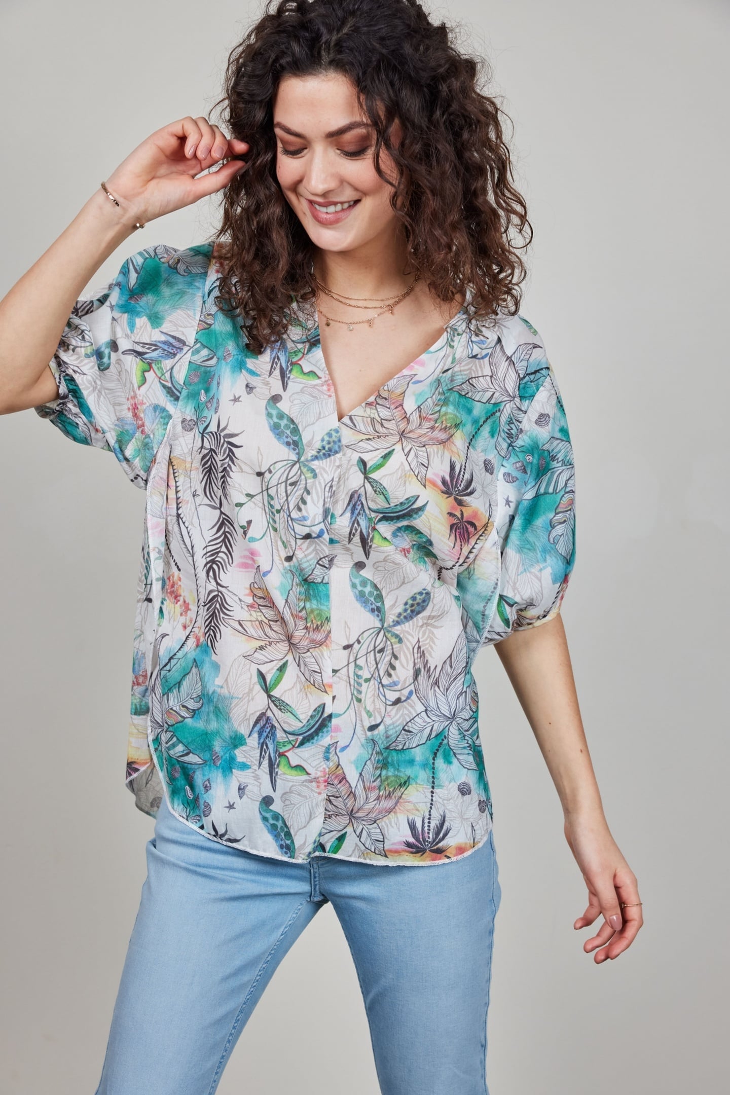 BLOUSE FLIRT IN OFFWHITE WITH PALM FESTIVAL PRINT 1