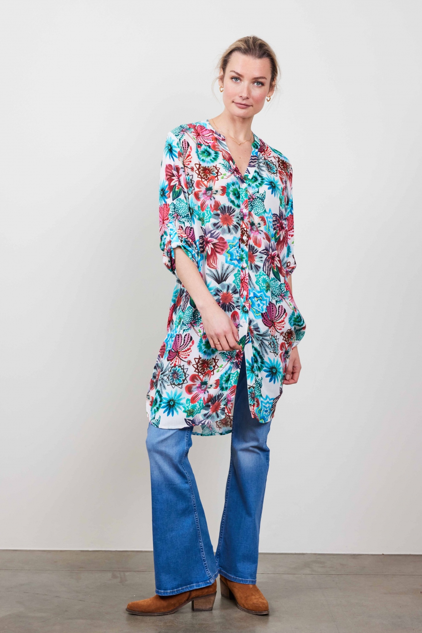 TUNIC CHILL IN OFFWHITE WITH FLORAL MEDLEY PRINT 1
