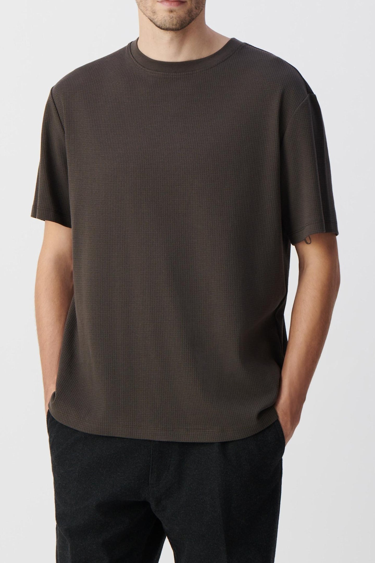 KHAKI ORGANIC COTTON T-SHIRT WITH MESH TEXTURE 2