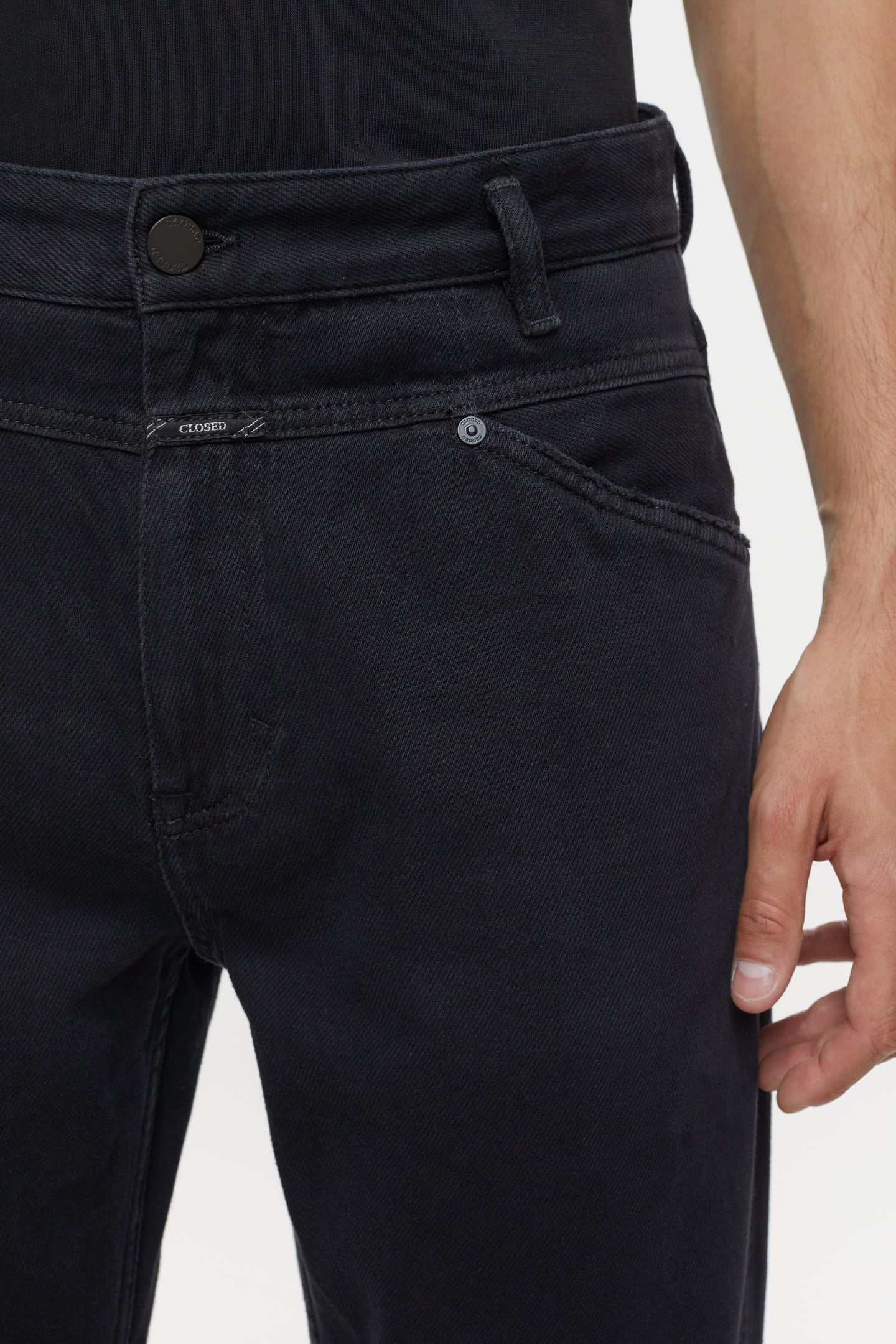 X-LENT TAPERED JEANS BLACK/BLACK 9