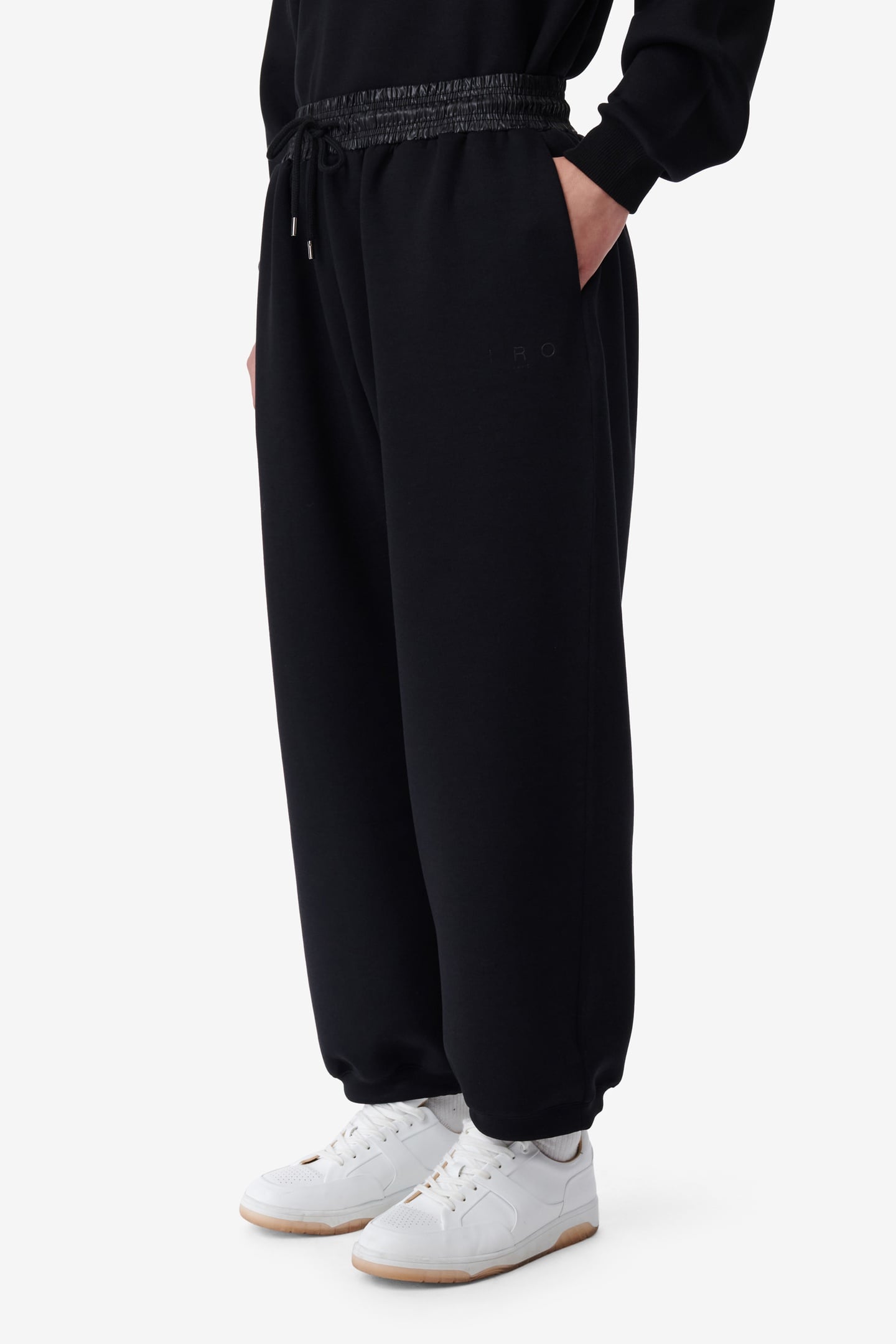 IQPAW23804 TROUSER BLACK 4