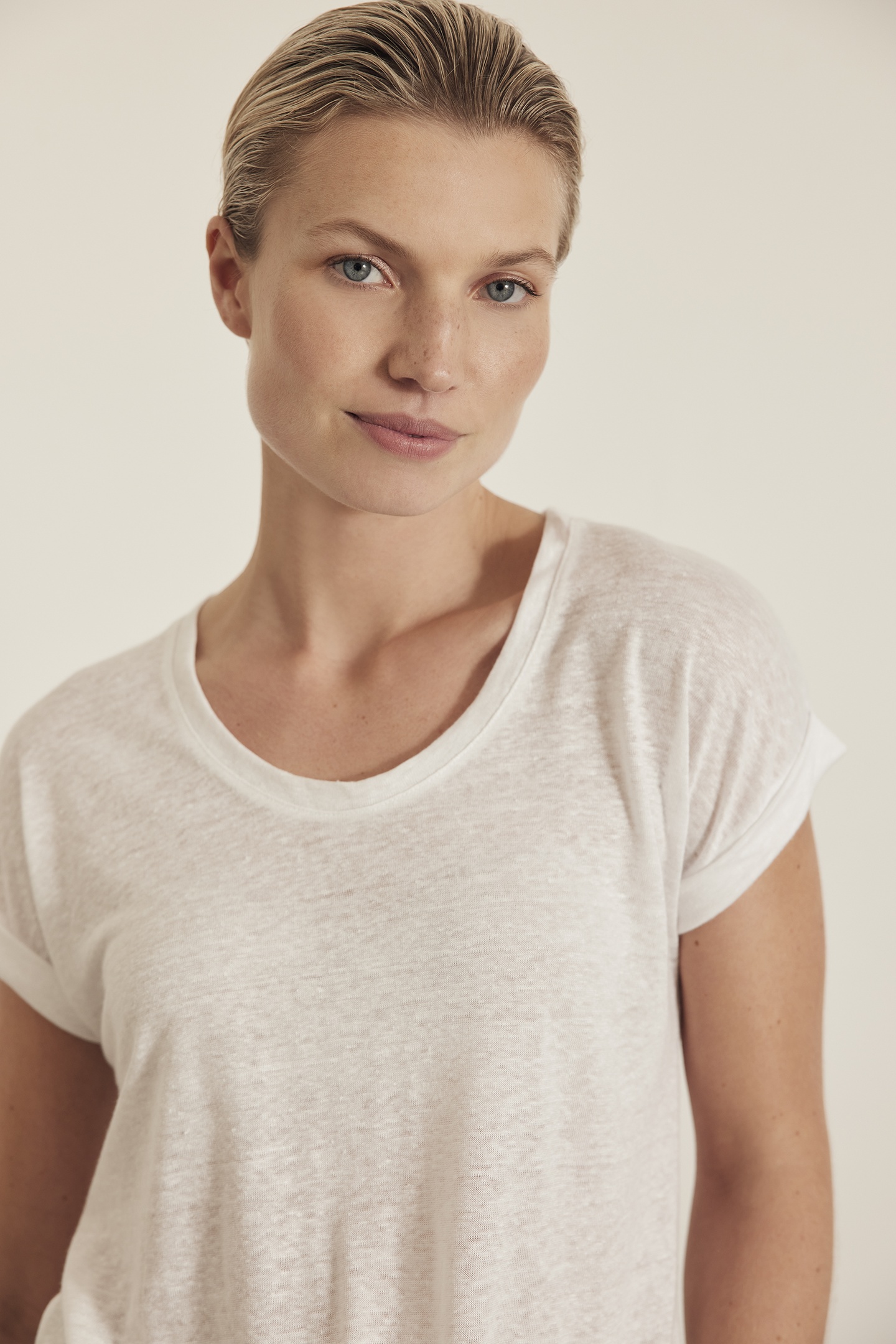 ELIANE T SHIRT WHITE 3