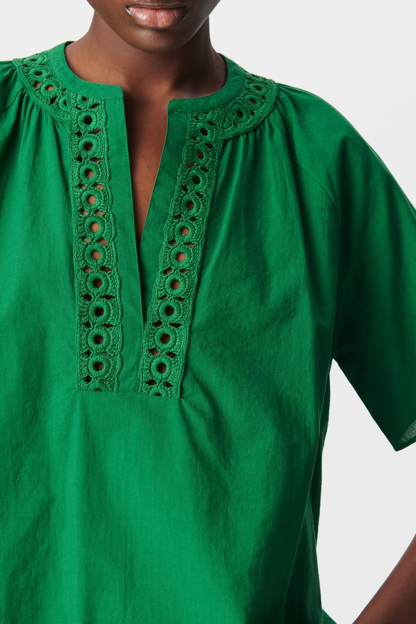 LOOSE-FITTING GREEN ORGANIC COTTON BLOUSE WITH EMBROIDERED N 5