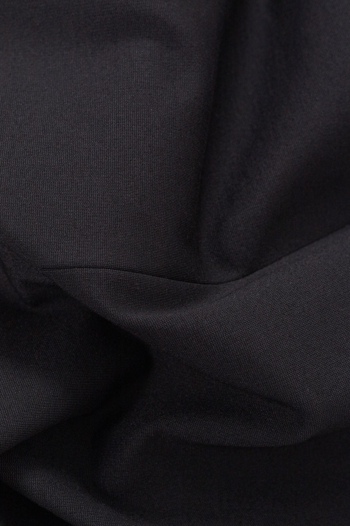 SCHWARZER WEITER BLAZER AUS MILANO-STRICK 9