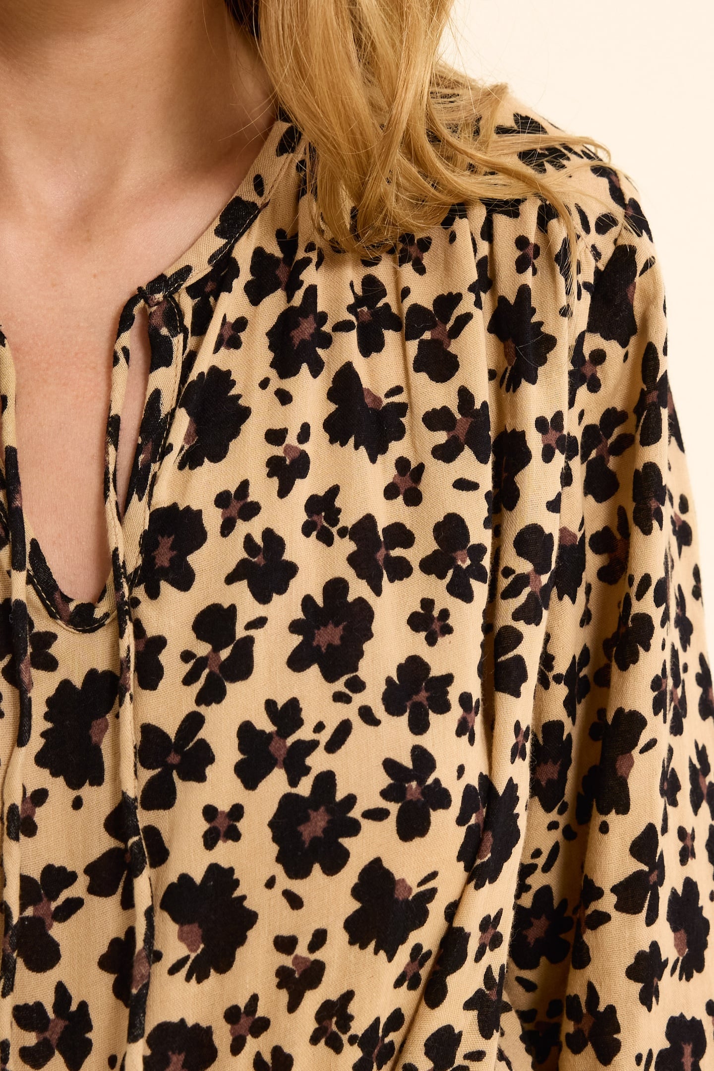 FLORAL LEO PRINT BEIGE BLOUSE ECRU 6
