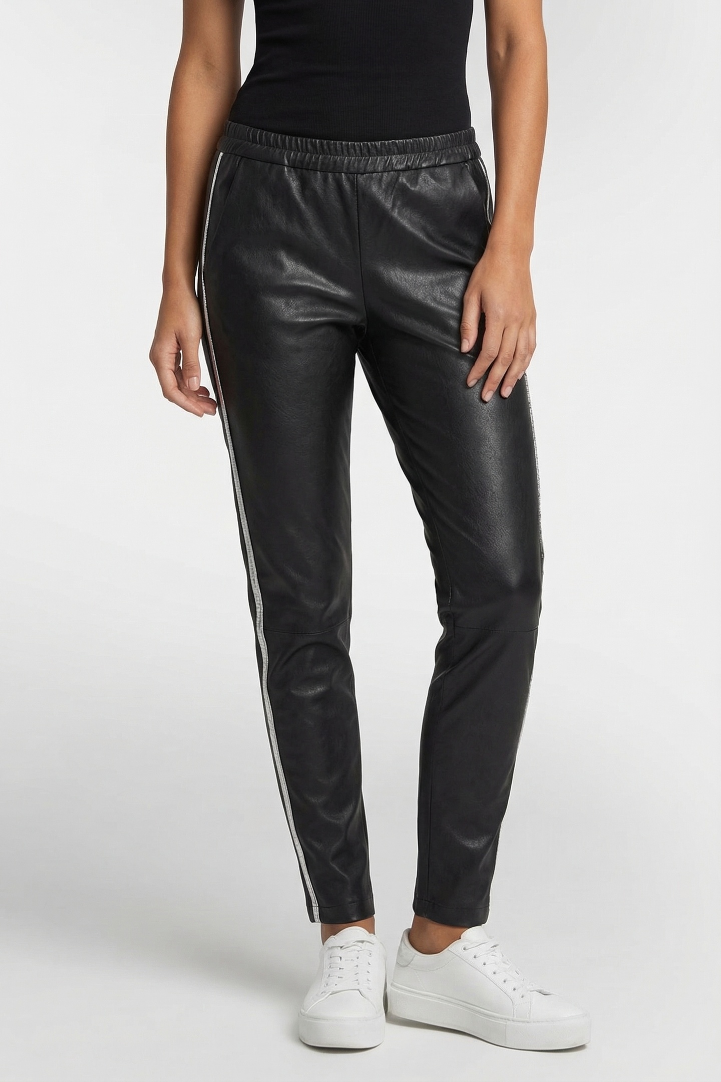 DNA Amsterdam Babba Silver Black Silver Maat: 1 | Joggingbroeken Outlet | Dames | Zwart