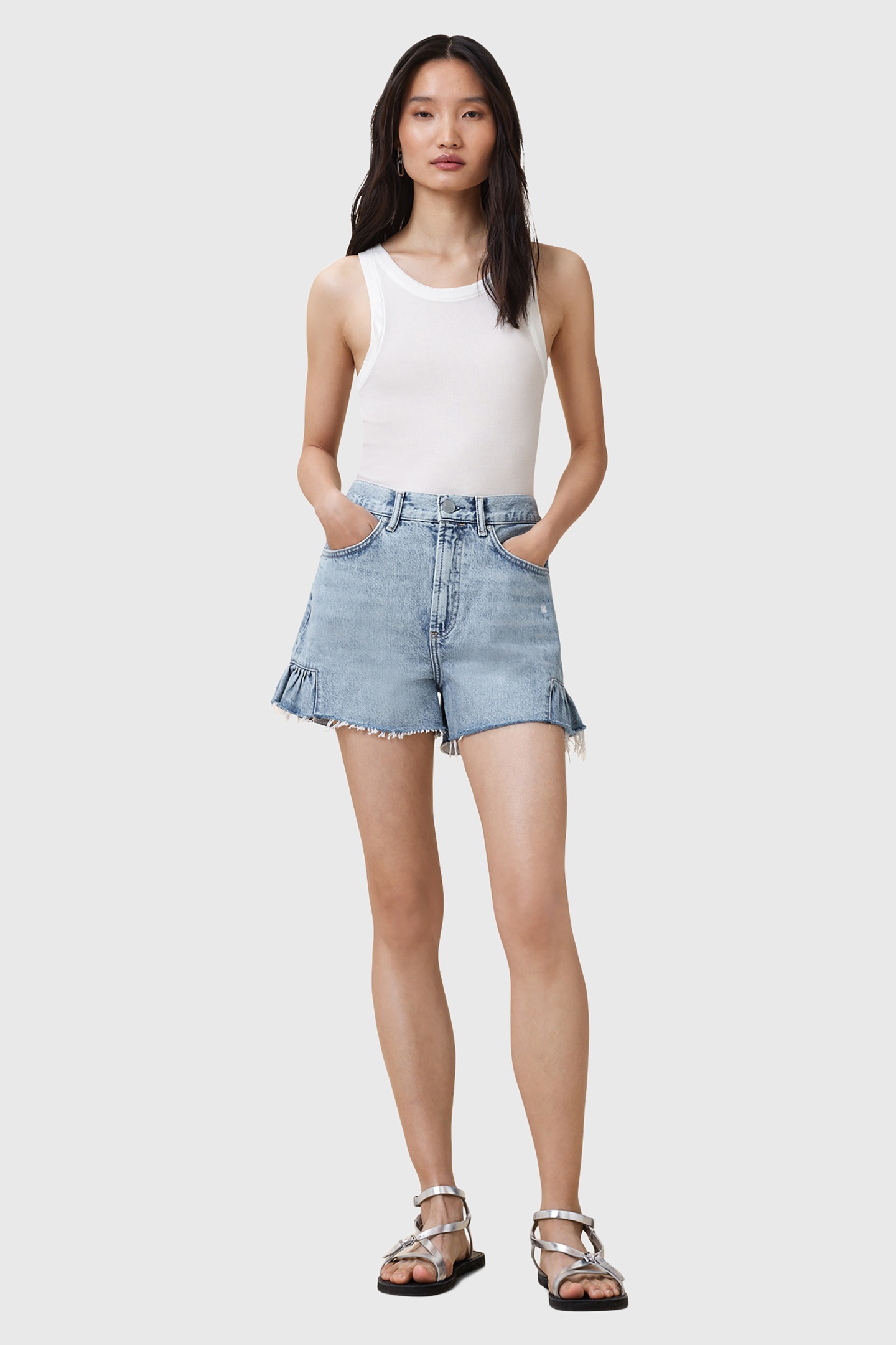 AllSaints Eliana Denim Short Light Indigo Maat: W25 | Korte Broeken Outlet | Dames | Blauw