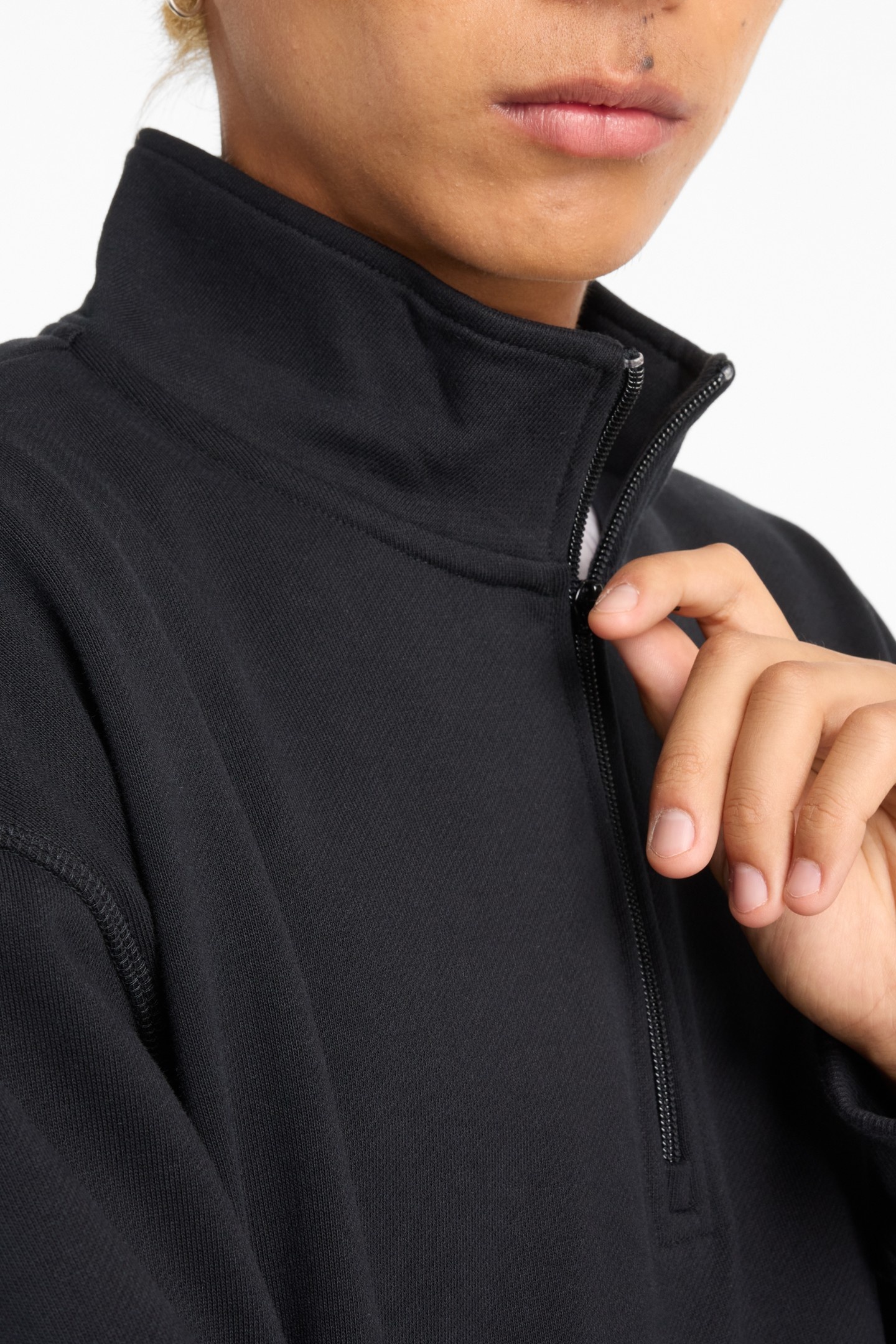 ATHLETICS FLEECE 1/2 ZIP BLACK 7