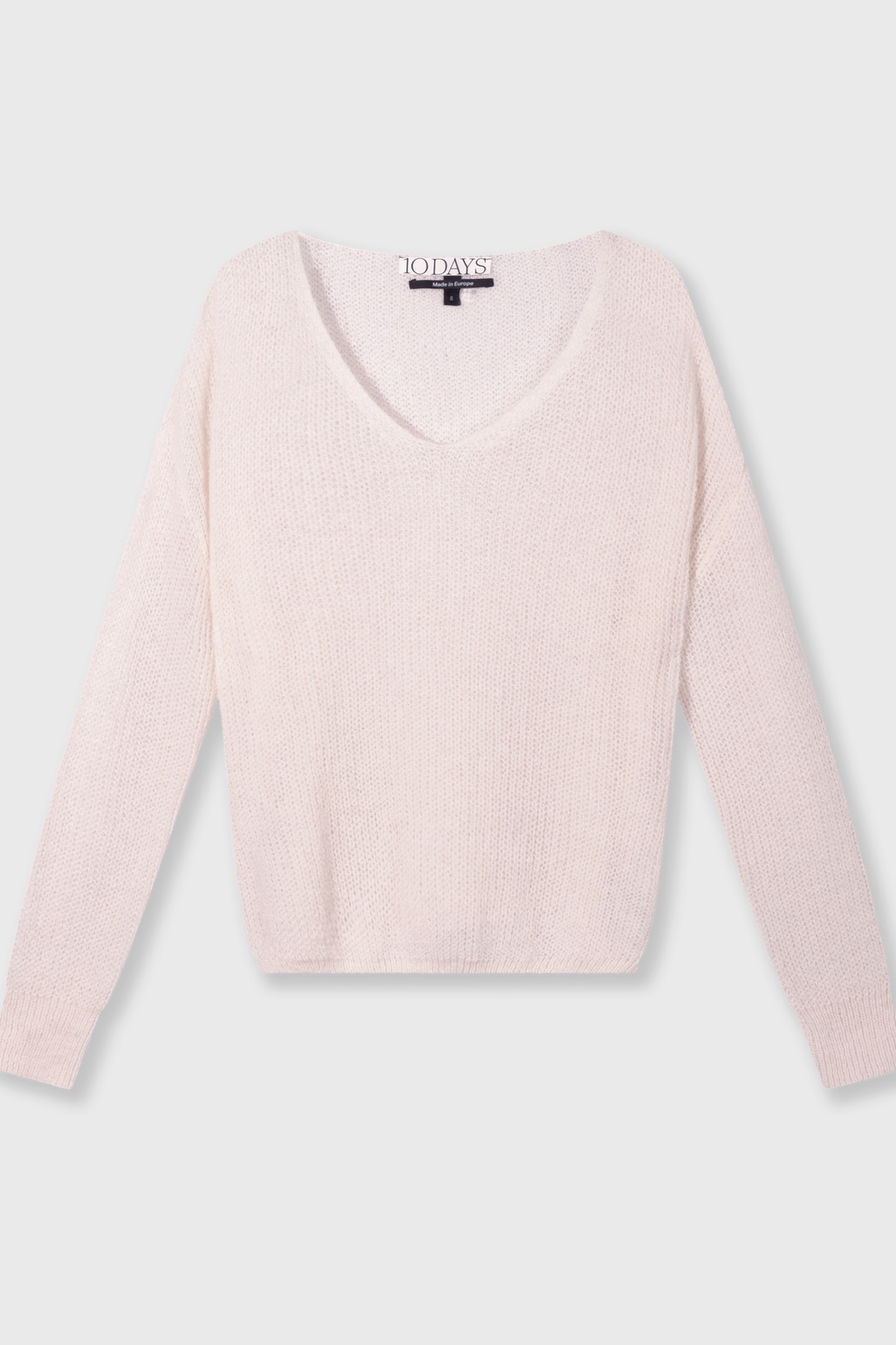 DEEP NECK KNIT SWEATER MARSHMALLOW 1