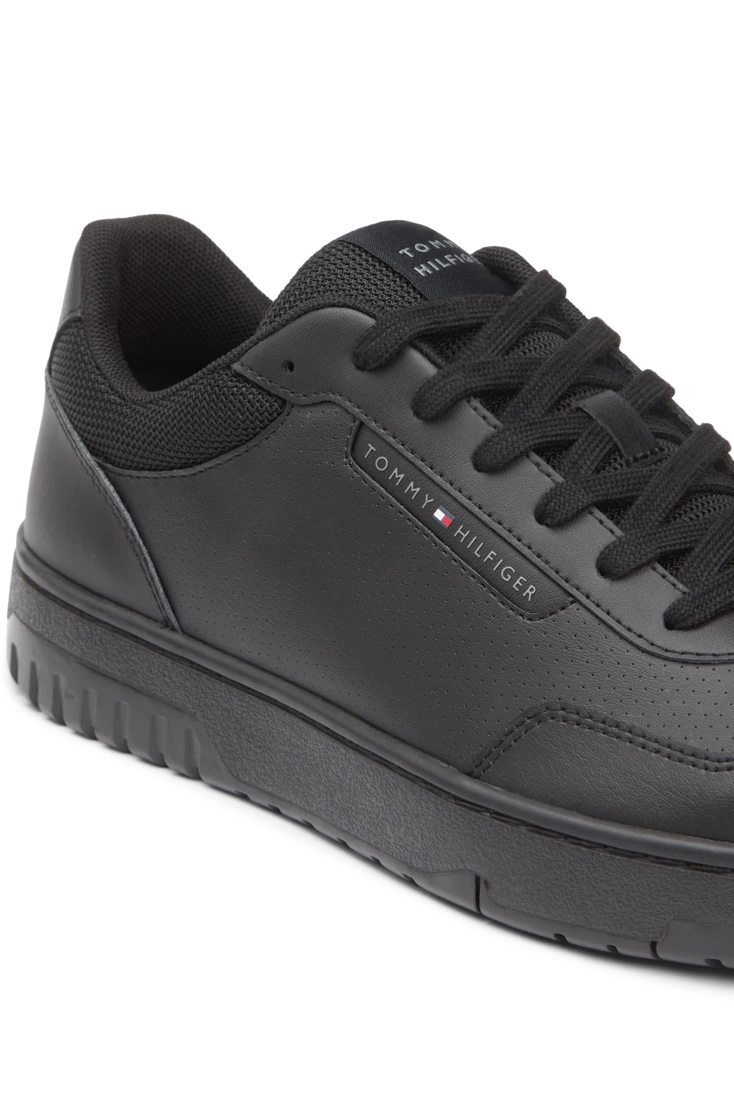 LIGHTWEIGHT BASKETBALL SNEAKERS BLACK 6